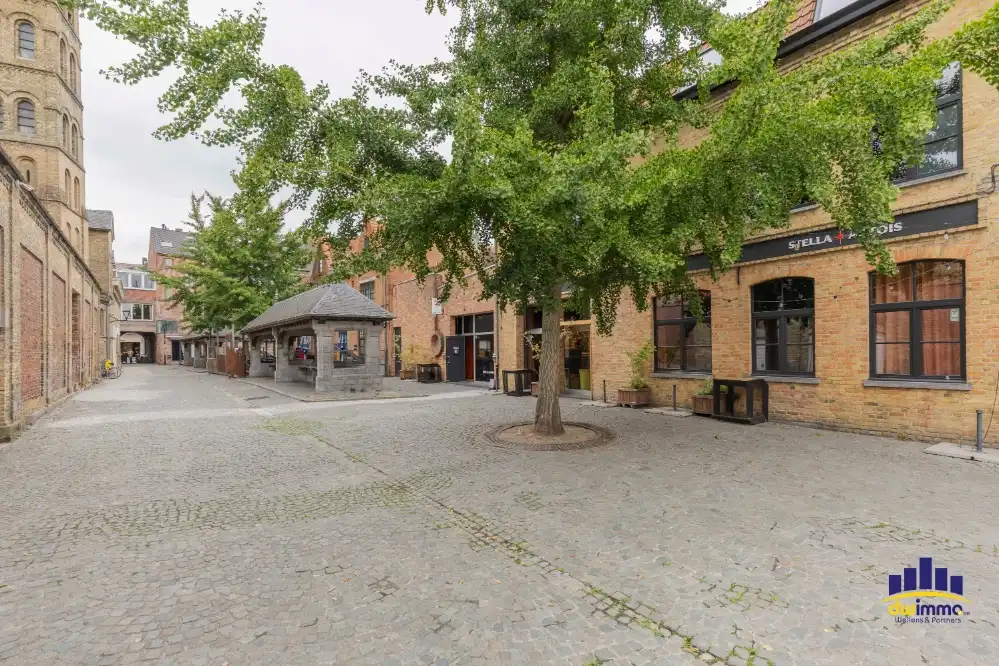 Overname stijlvolle bar met veel mogelijkheden voor spotprijs in historisch centrum Ieper foto 17