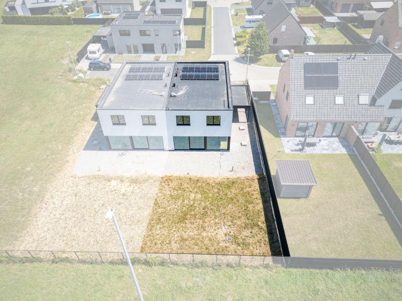 Exclusieve NIEUWBOUW DRIE-GEVELVILLA afgewerkt in duurzame materialen,  3-4 slaapkamers met dressingruimte, domotica en overal massieve eikparket. foto 20