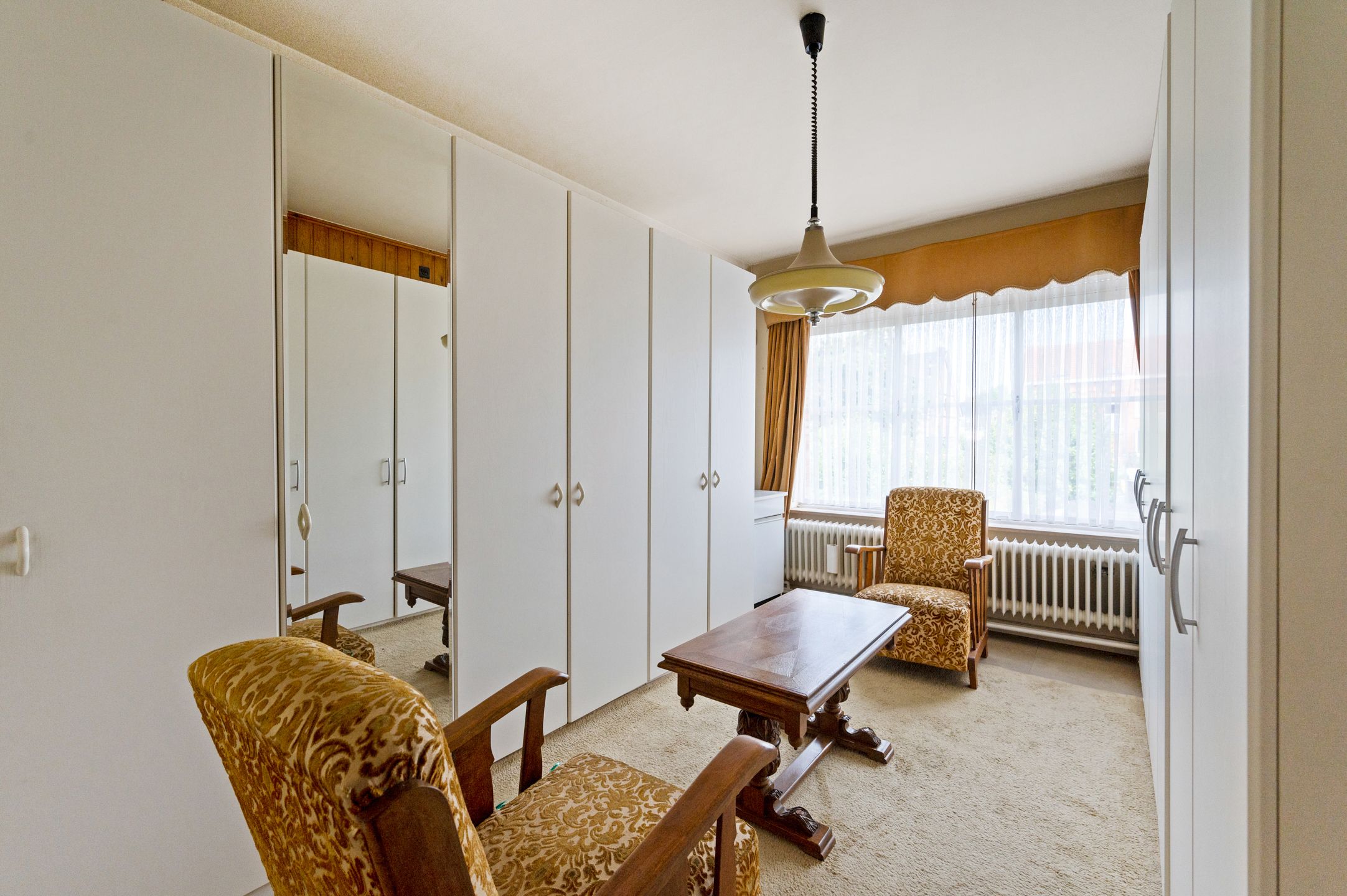 Ruime, te renoveren gezinswoning met 4 slpks, garage en tuin foto 13