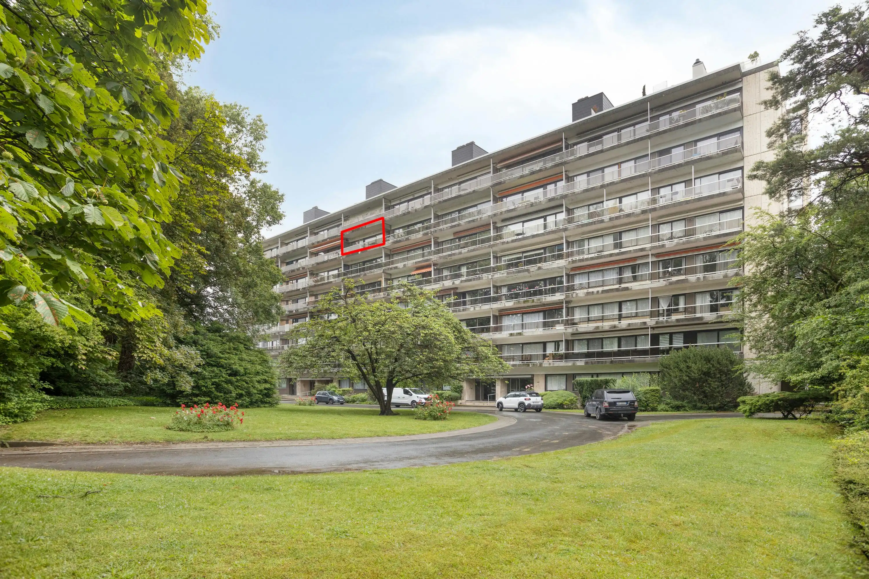 Instapklaar 2-slaapkamerappartement met twee terrassen foto 2