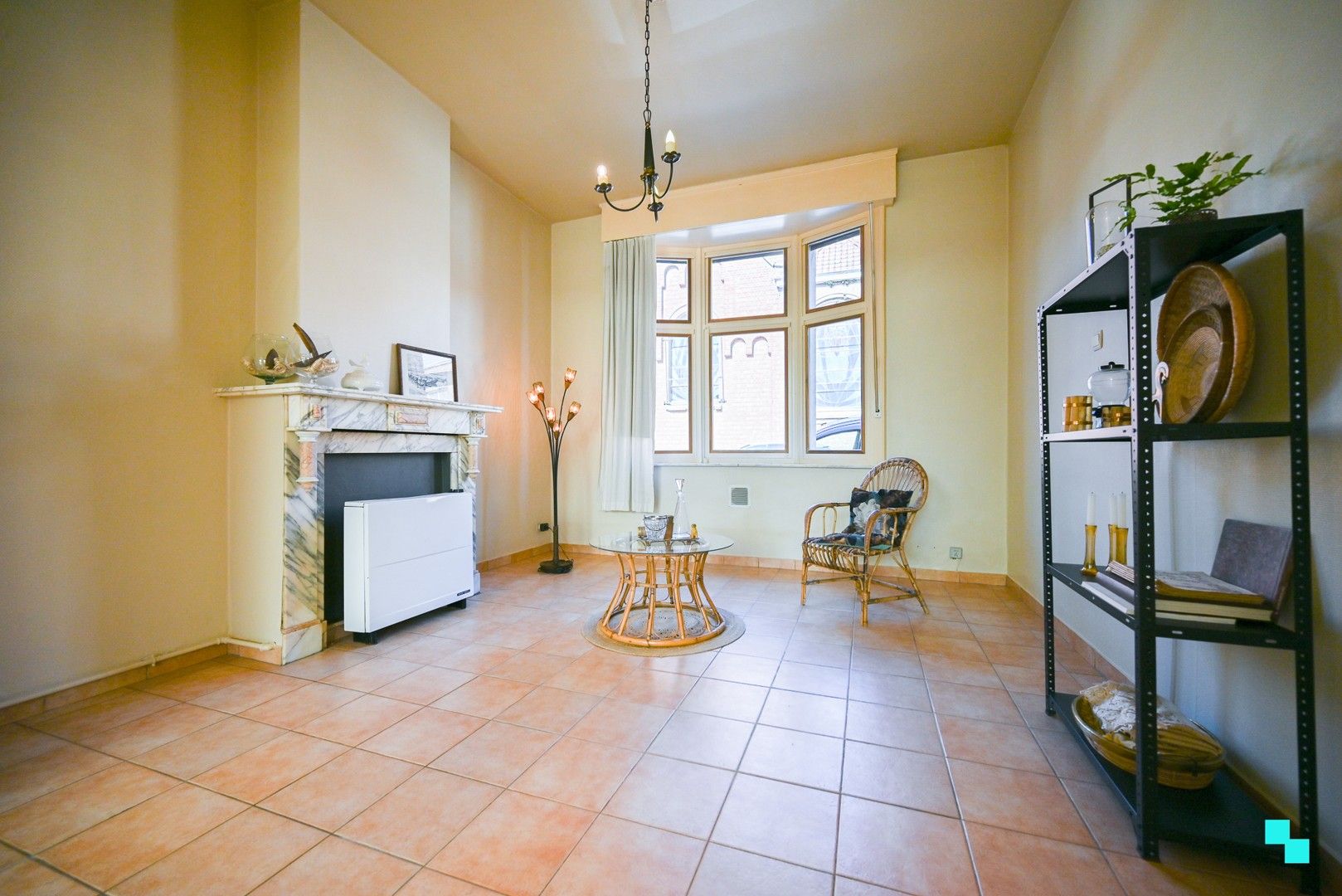 Karaktervolle charmewoning in hartje Izegem foto 7