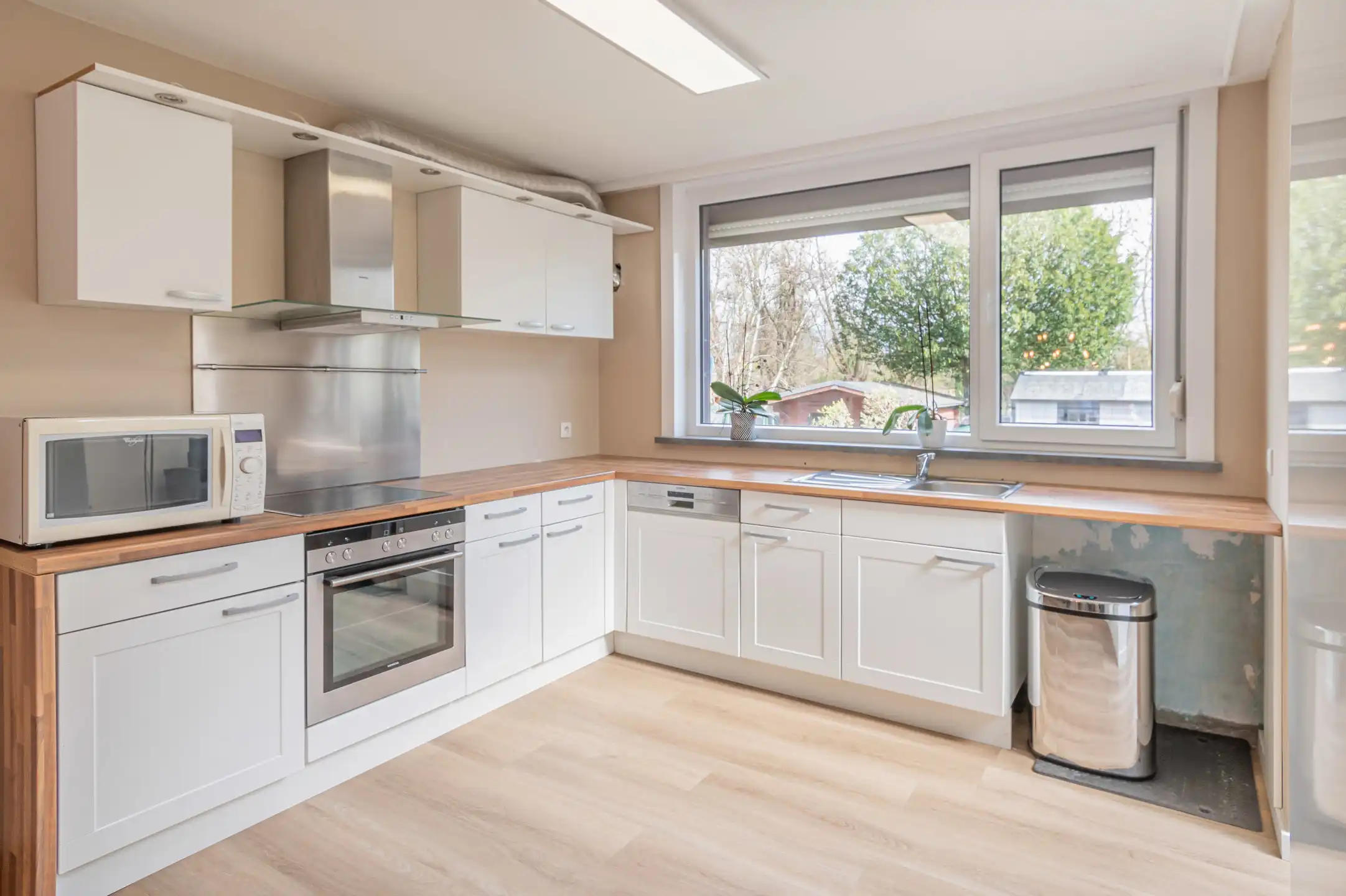 Gezellige gezinswoning in rustige wijk met uitweg  foto 3