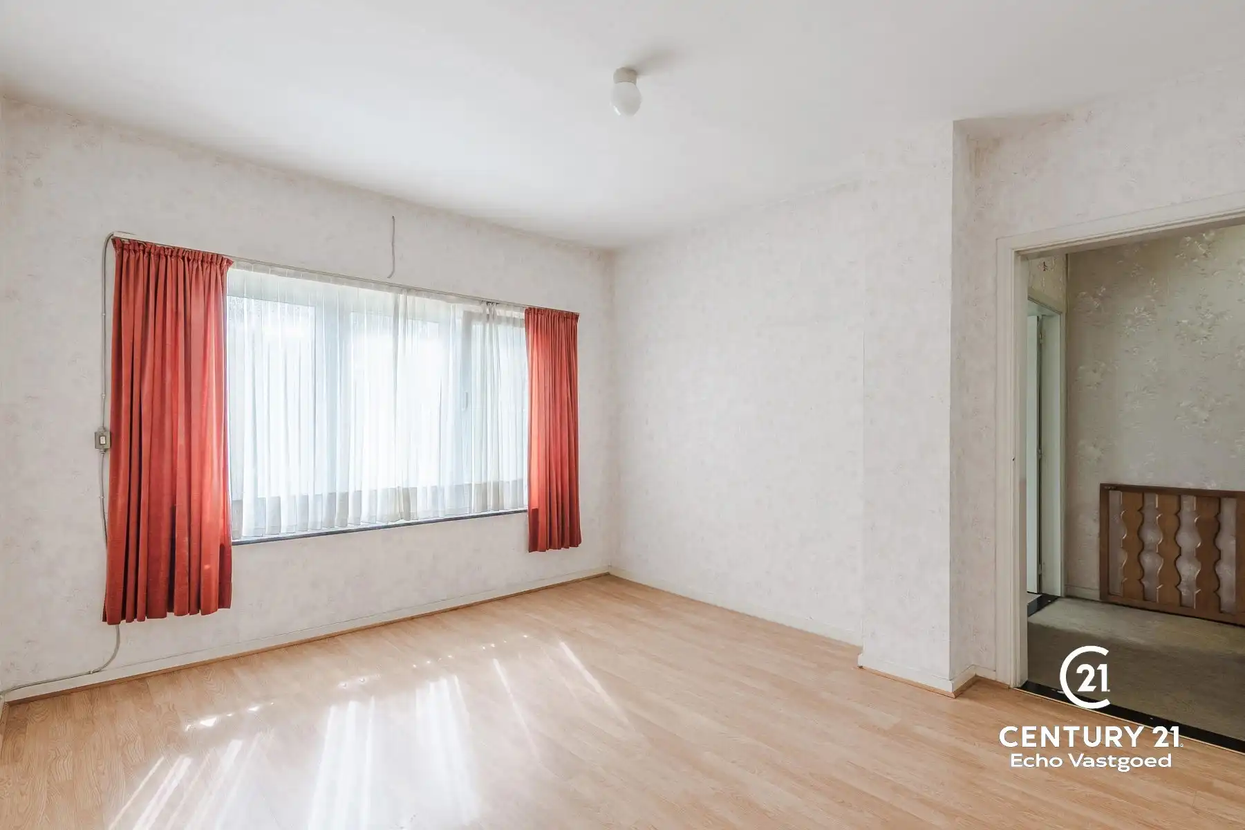 Te renoveren halfopen woonst met veel potentie op topligging foto 25