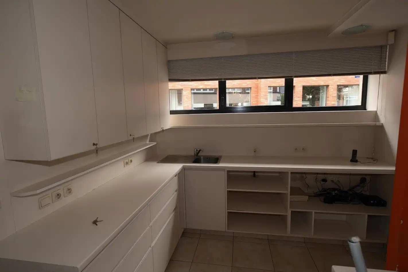 UITSTEKEND GELEGEN HOEKLOCATIE MET INDRUKWEKKENDE GEVELBREEDTE foto 16