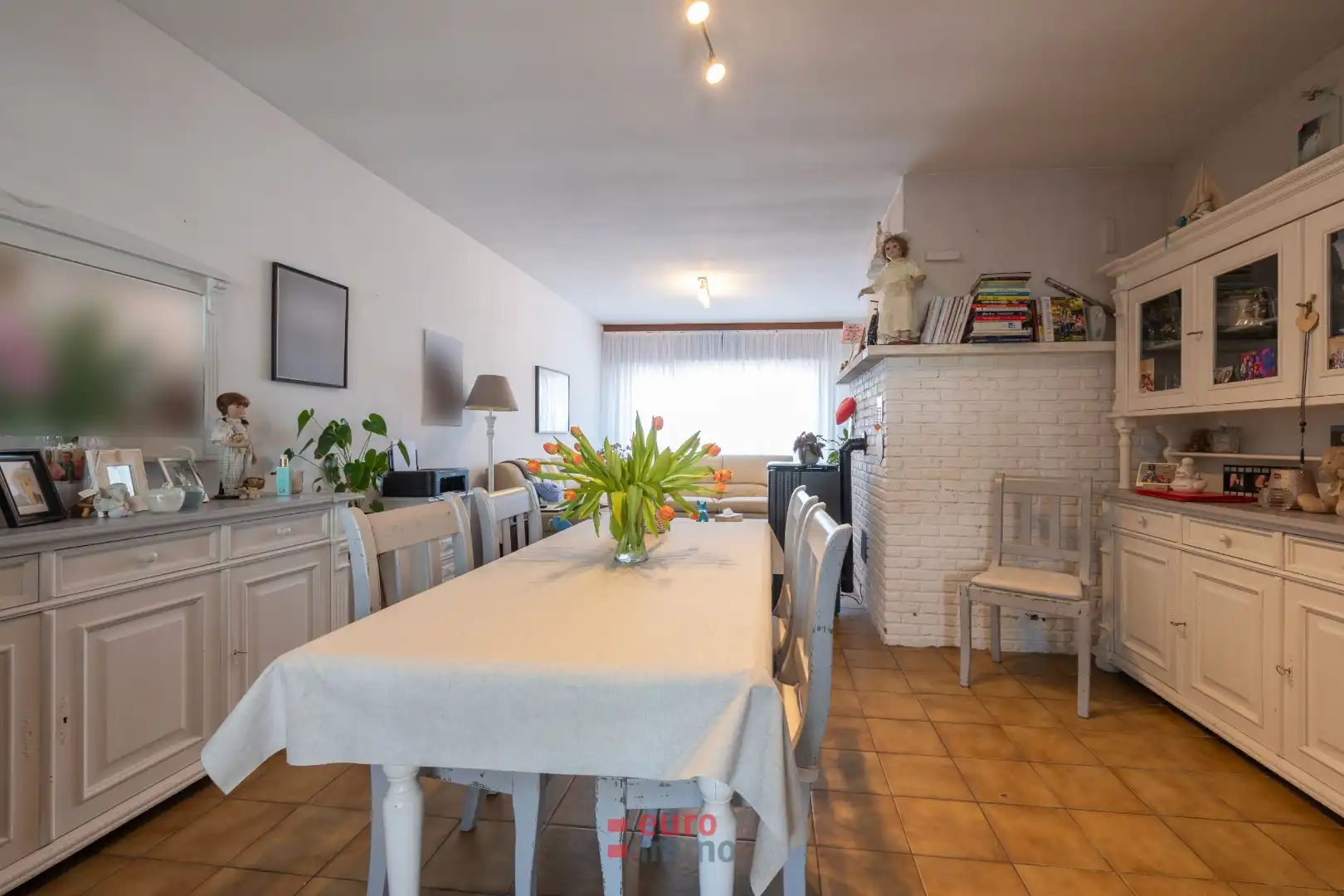 Ruime rijwoning met 4 slaapkamers in het pittoreske Ramskapelle foto 8