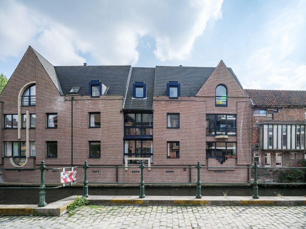 Appartement met 3 slaapkamers en prachtig zicht over de Lieve, op een toplocatie in het historisch centrum van Gent. foto 12