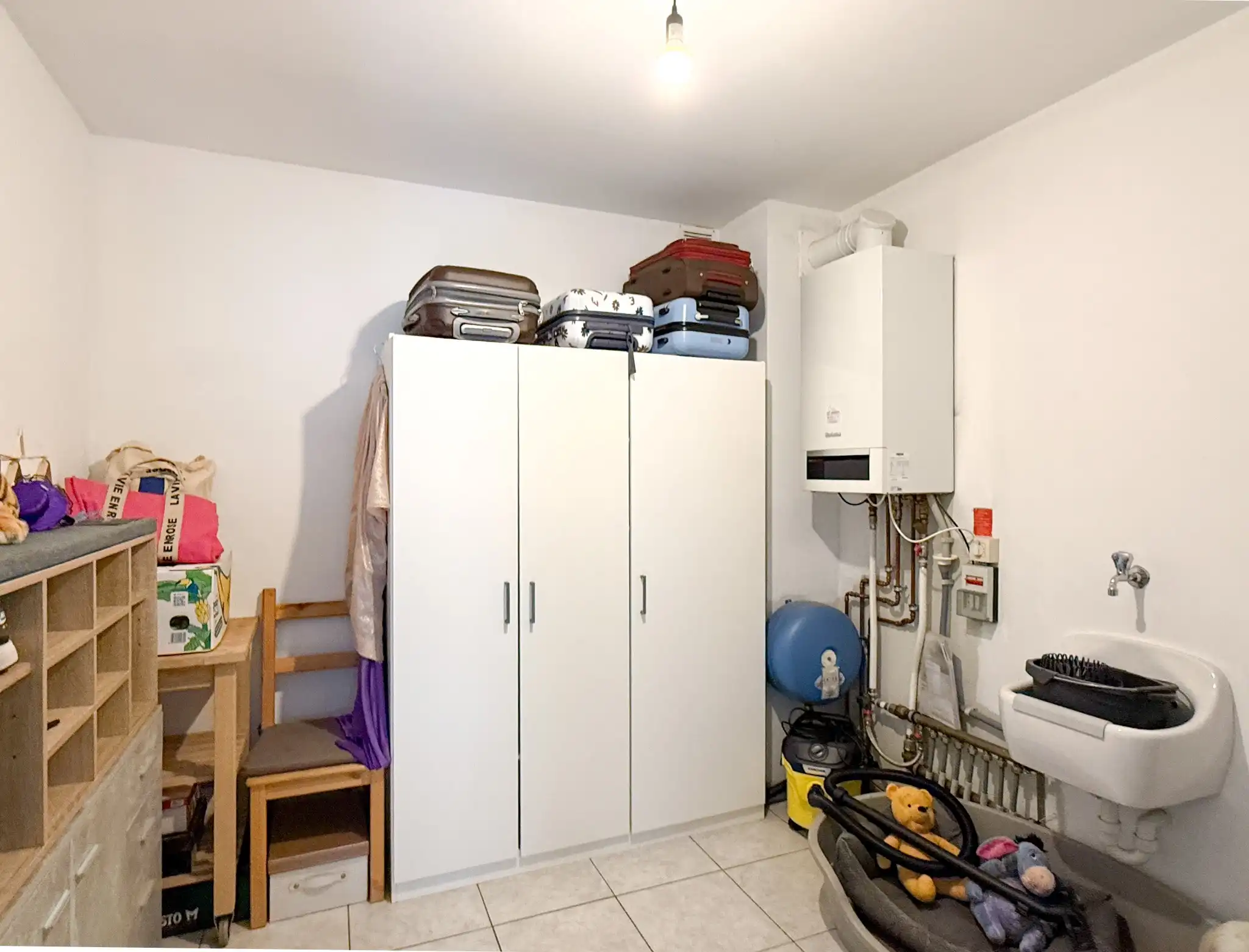 Centraal gelegen gelijkvloers appartement met twee slaapkamers en garage foto 4