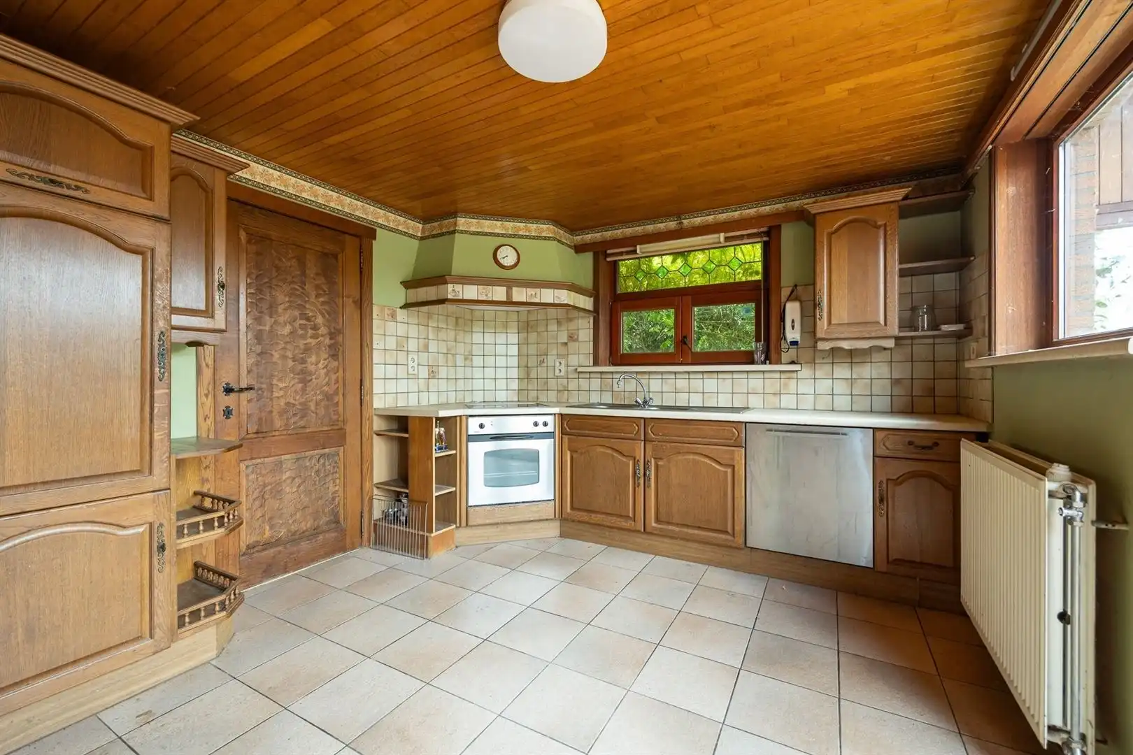 Karaktervolle half open villa met grote tuin 1.189m² in een rustige straat. foto 20