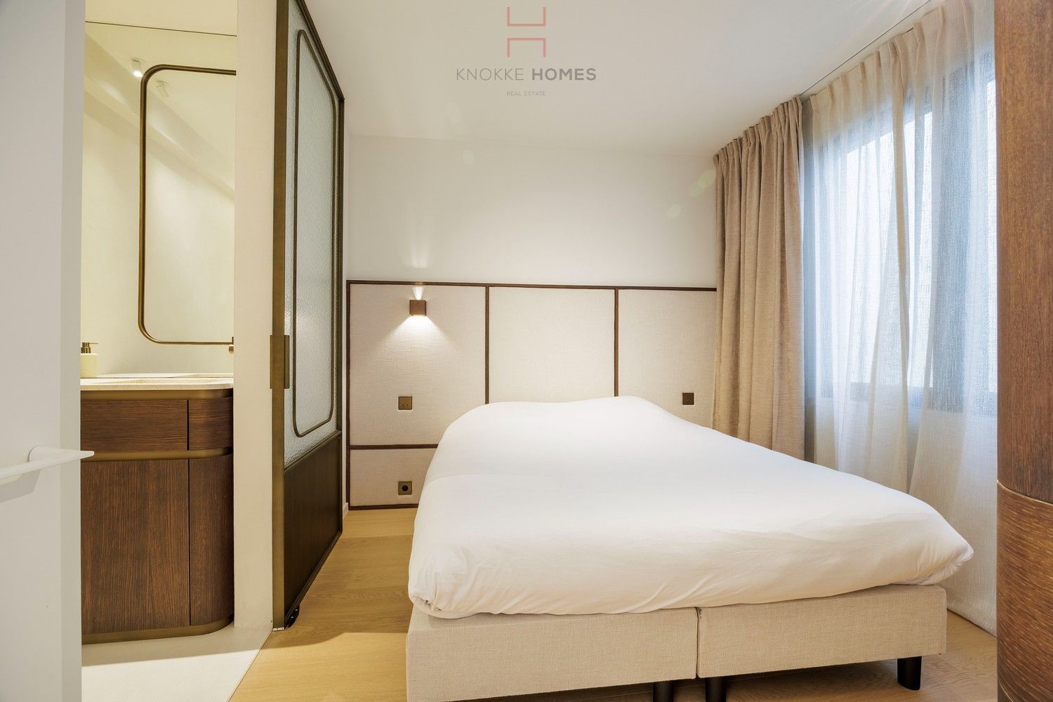 Uitzondelijk breed en ruim appartement op de Zeedijk van Het Zoute foto 21