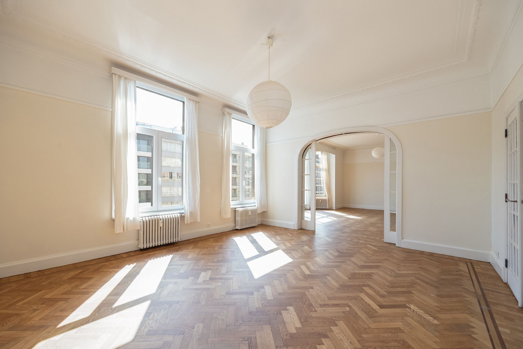 ANTWERPEN-CENTRUM - Authentiek en riant appartement  foto 4