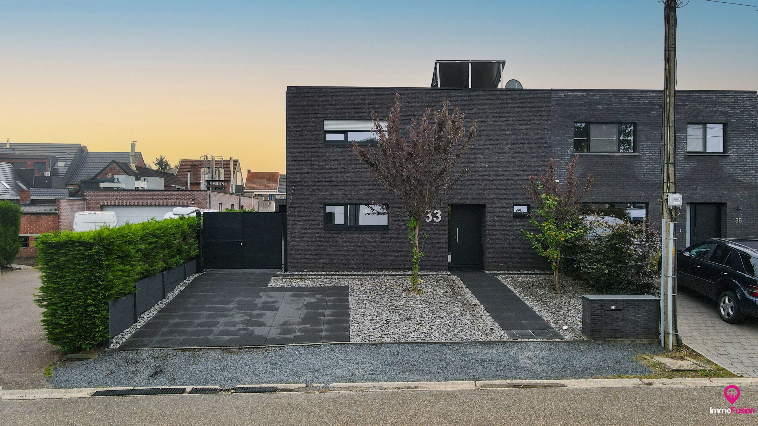 Zeer strakke BEN-woning met hoogwaardige afwerking en 2% RR! foto {{pictureIndex}}