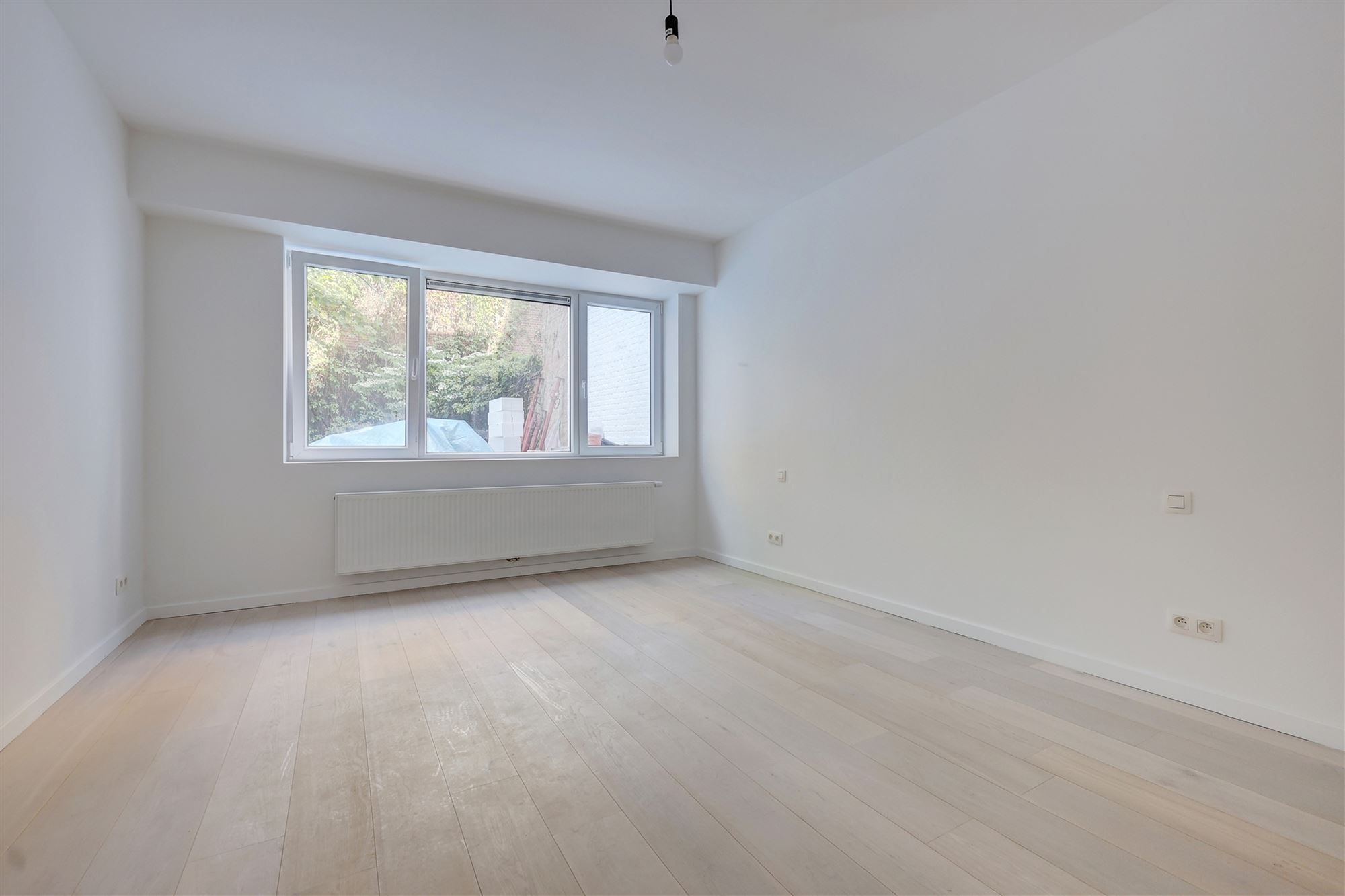 Gerenoveerd gelijkvloers appartement met tuin 2-3 slpks, 2 bdks in Markgravewijk foto 5