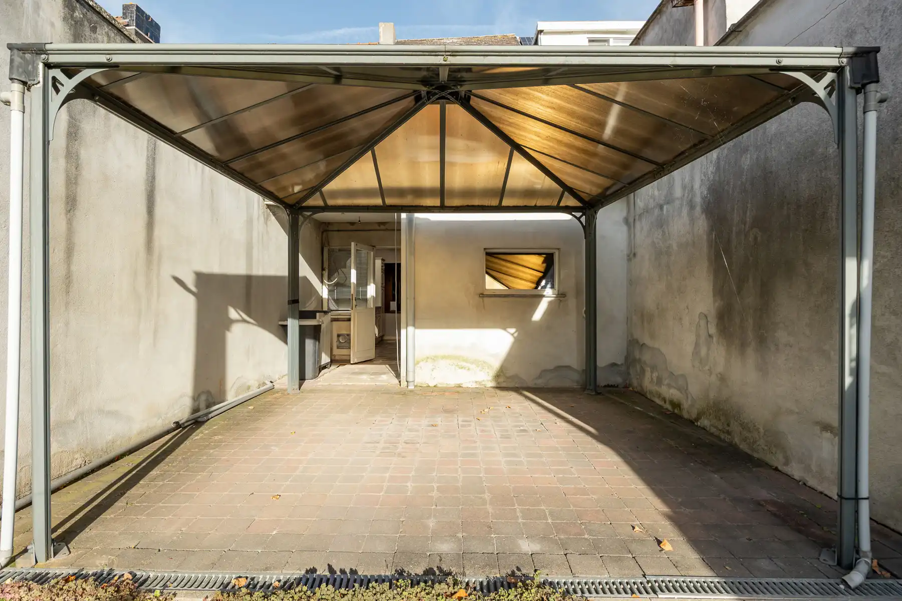 Woning met drie slaapkamers en aangename tuin in Boom foto 12