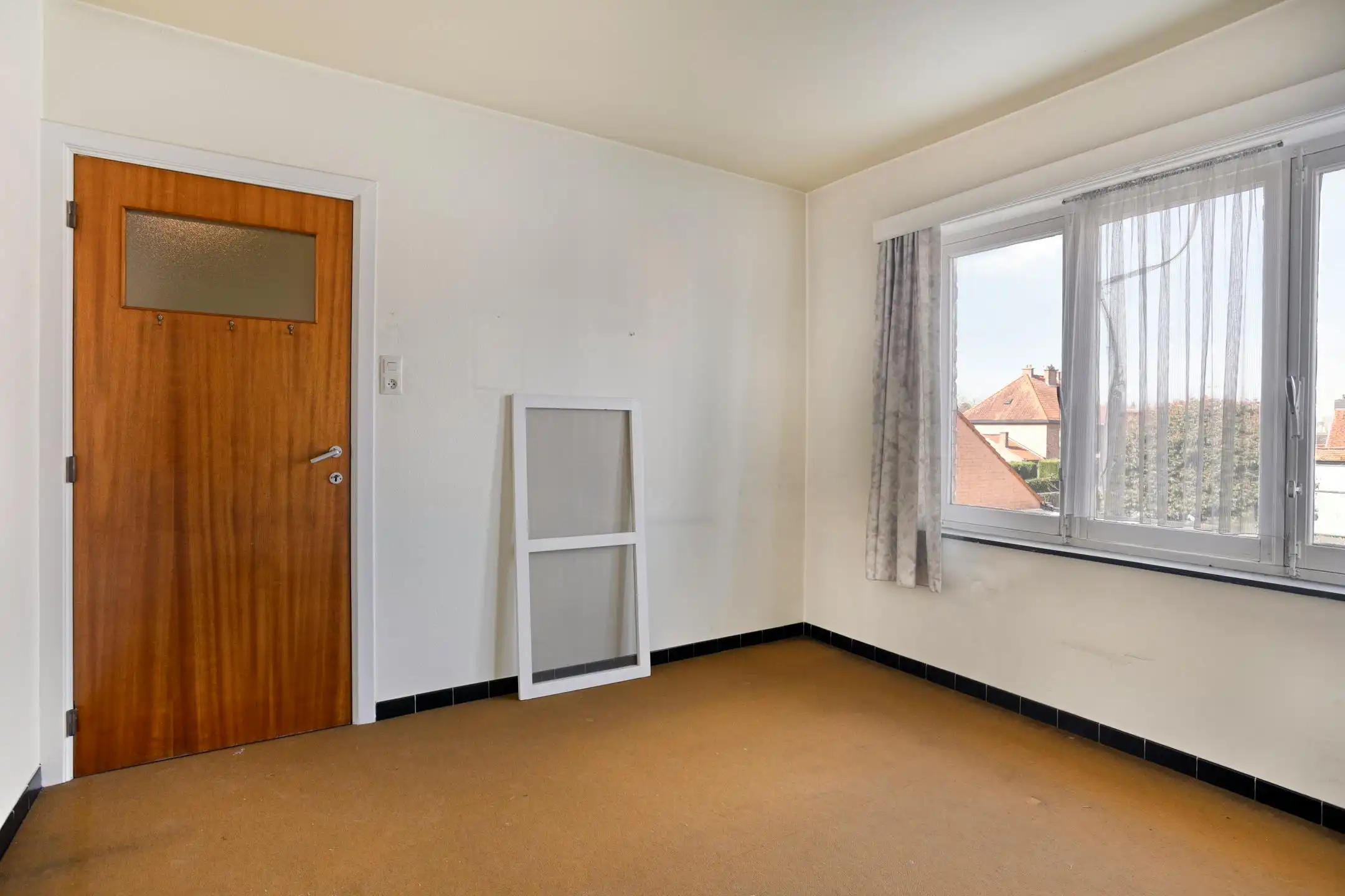 Te renoveren huis met tuin, uitweg en garage in Rumbeke foto 15