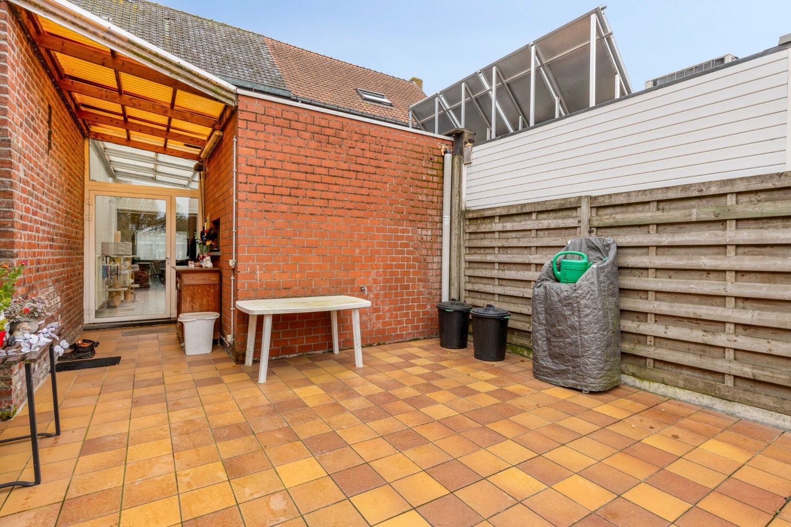 Verzorgde woning met diepe tuin, carport én uitweg! foto 20