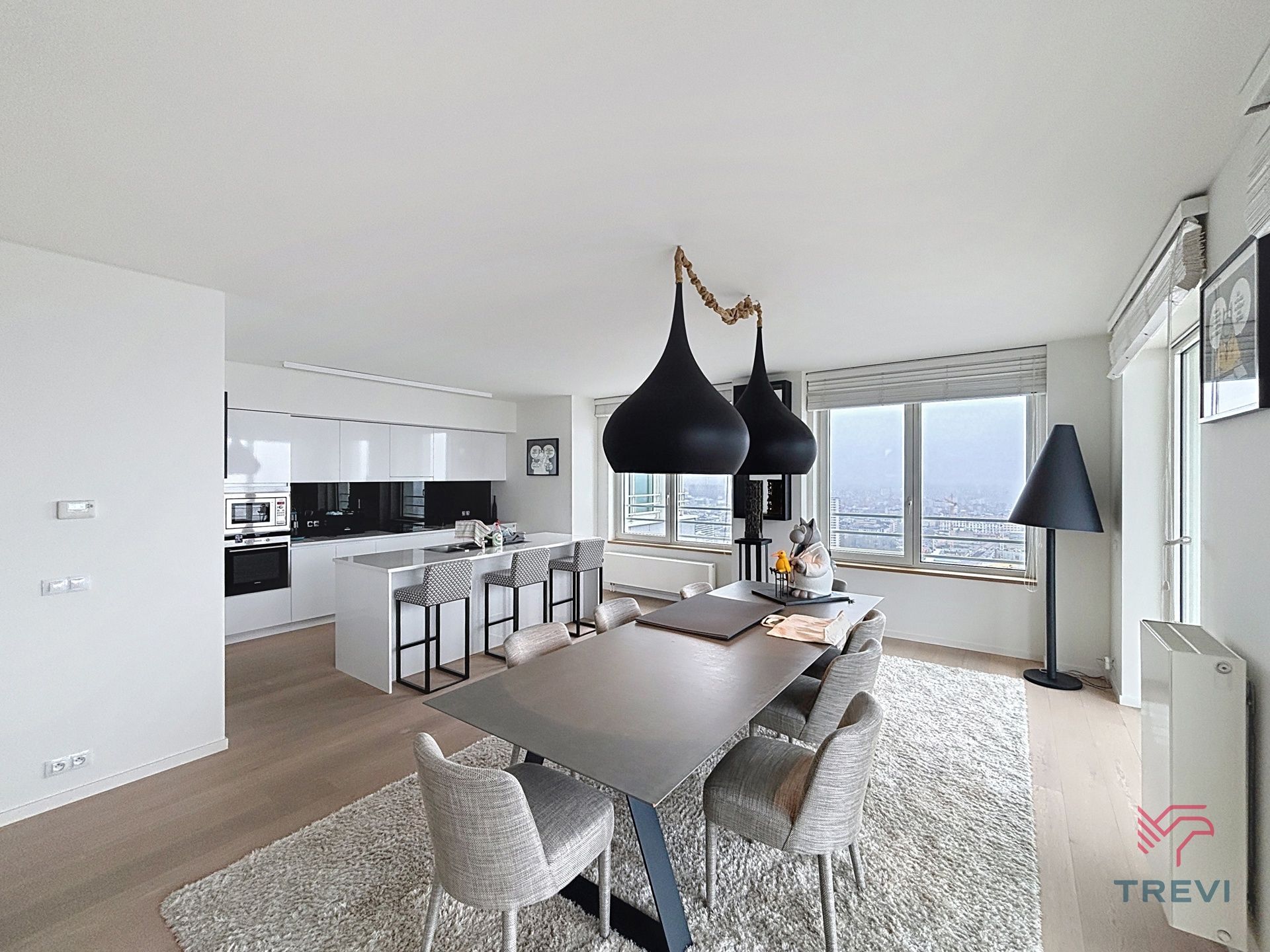 UP-SITE 27E VERDIEPING, 3 SLAAPKAMER FLAT VAN ± 219M². foto 5