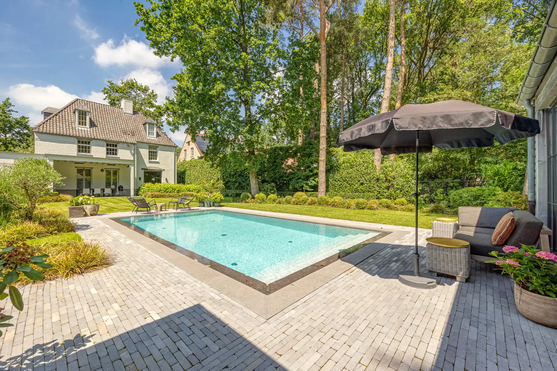 Tijdloze villa op ca. 1788 m² voor het centrum van Schilde foto 17