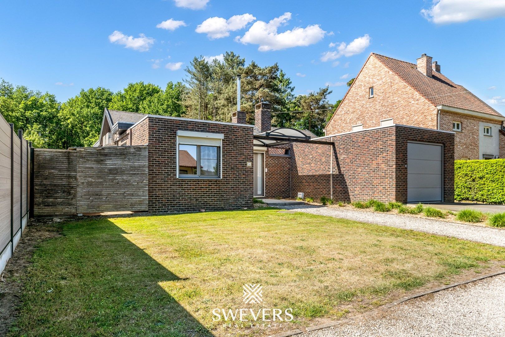 Instapklare gezinswoning met zwembad op prachtig groen perceel te Koersel foto 33