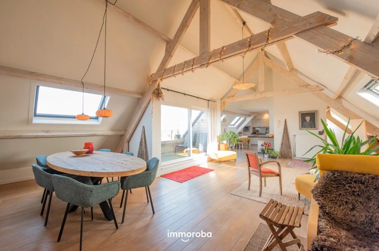 Prachtig, ruim appartement met 3 slaapkamers en garage in centrum Wakken foto {{pictureIndex}}