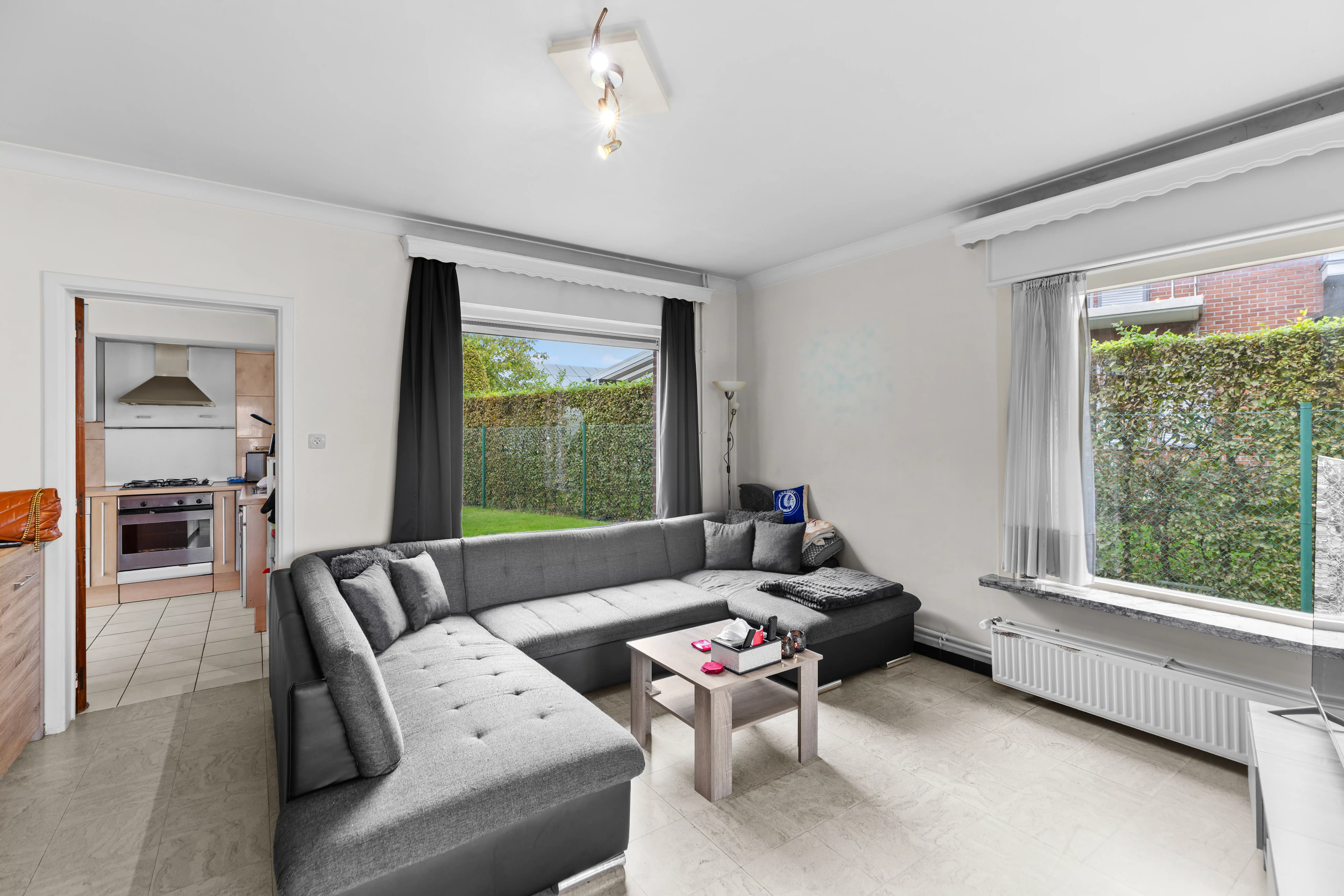 Ruime gezinswoning met 3 slpk & tuin op 619 m² in Oosterzele foto 4