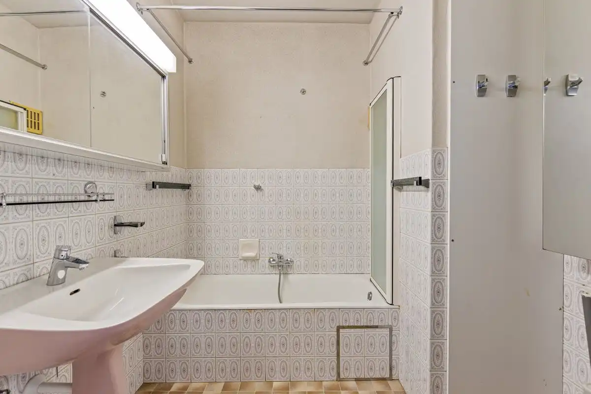 Twee slaapkamer appartement te koop in Kortrijk! foto 10