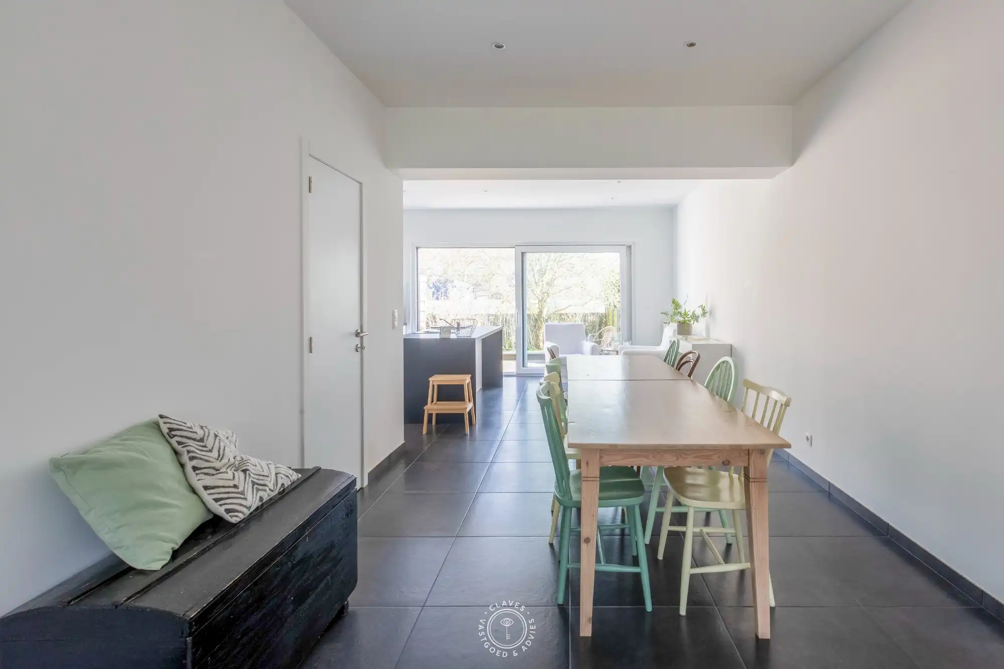 Aangename woning in de gegeerde Vogeltjeswijk foto 4