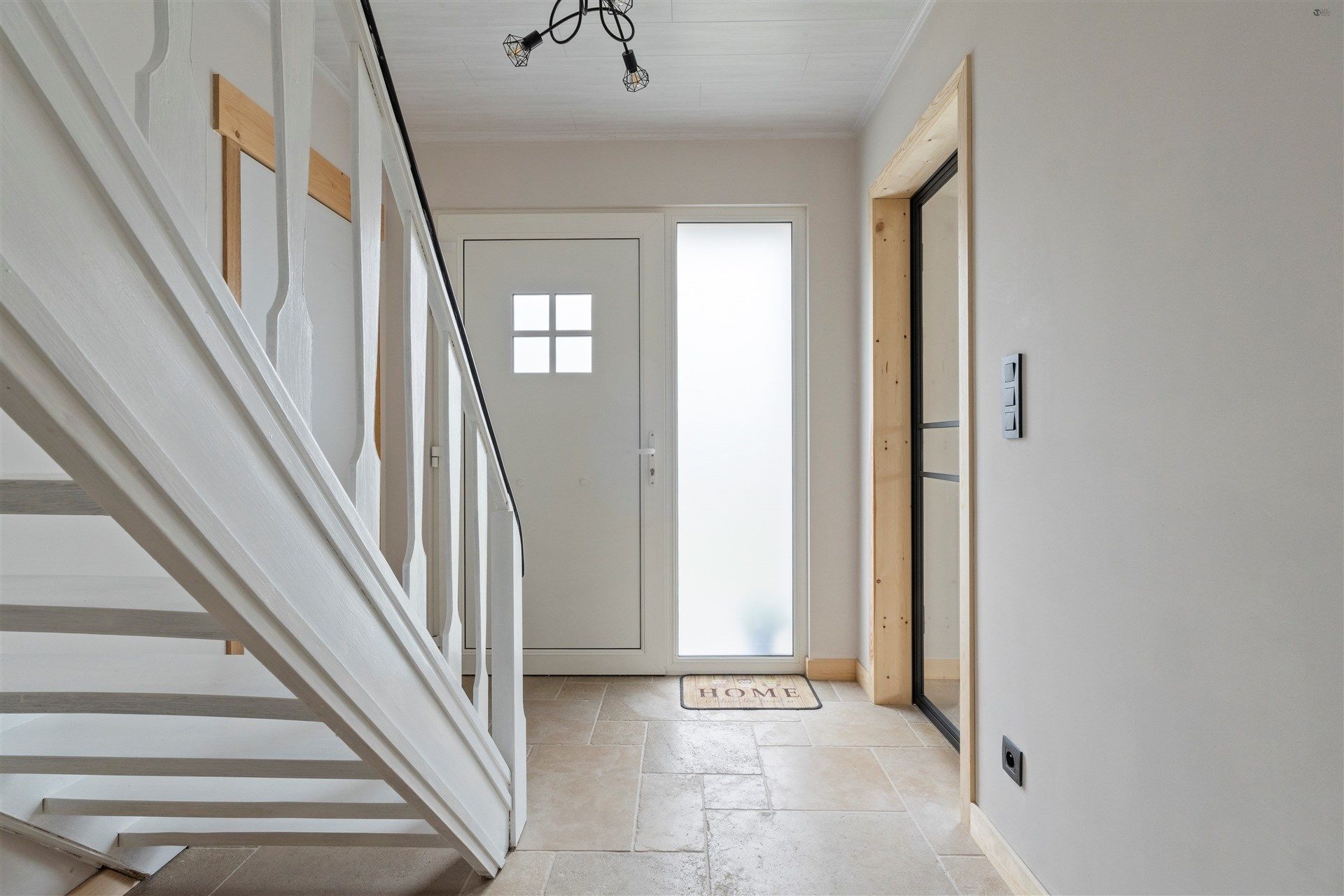Open bebouwing met 5 slaapkamers op 2.561m² grond foto 18
