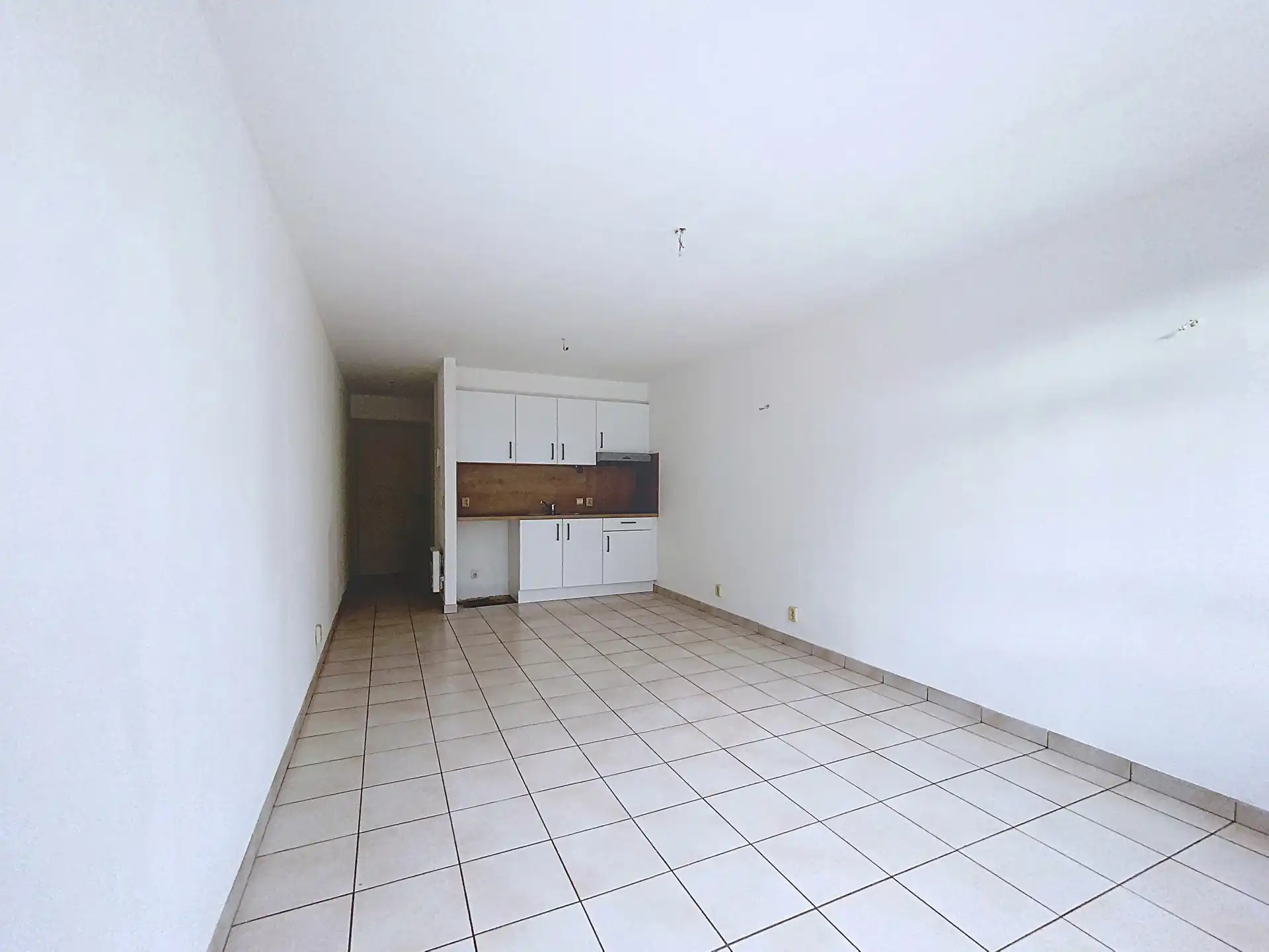 Gerenoveerde studio aan het station Gent-Sint-Pieters  foto 3