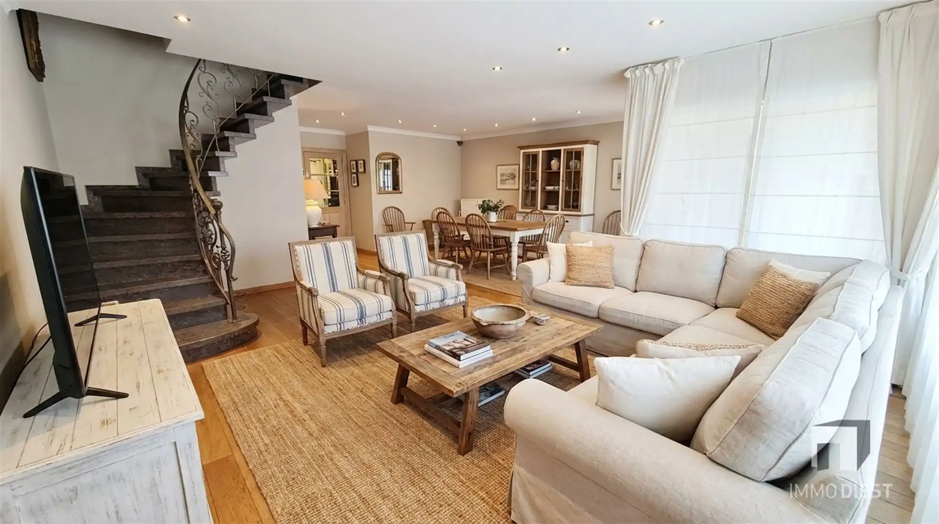 Duplex 176m2 - 3 slaapkamers - garagebox foto 9