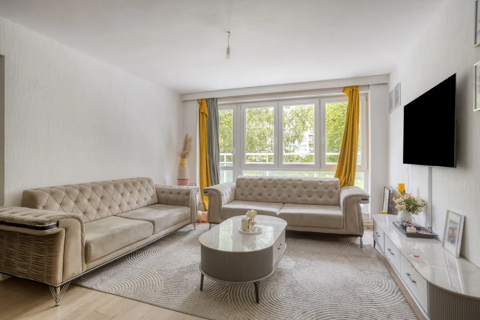 Op te frissen appartement met prachtig uitzicht op het park foto 2