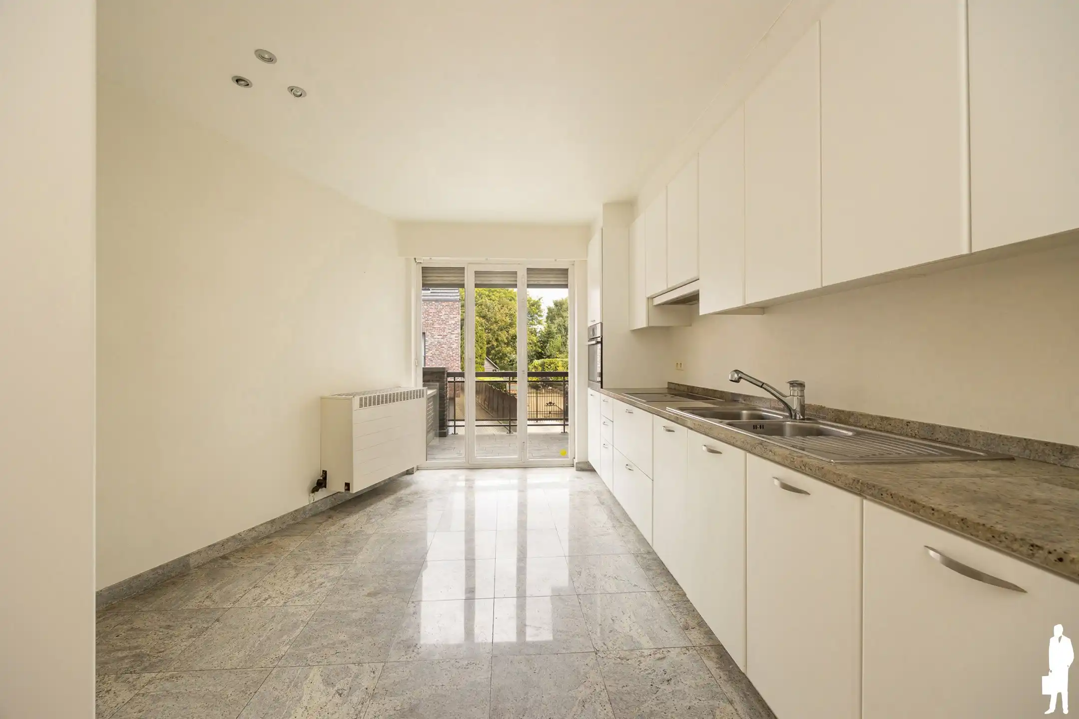 Duplex appartement met 2 terrassen en 2 staanplaatsen foto 8