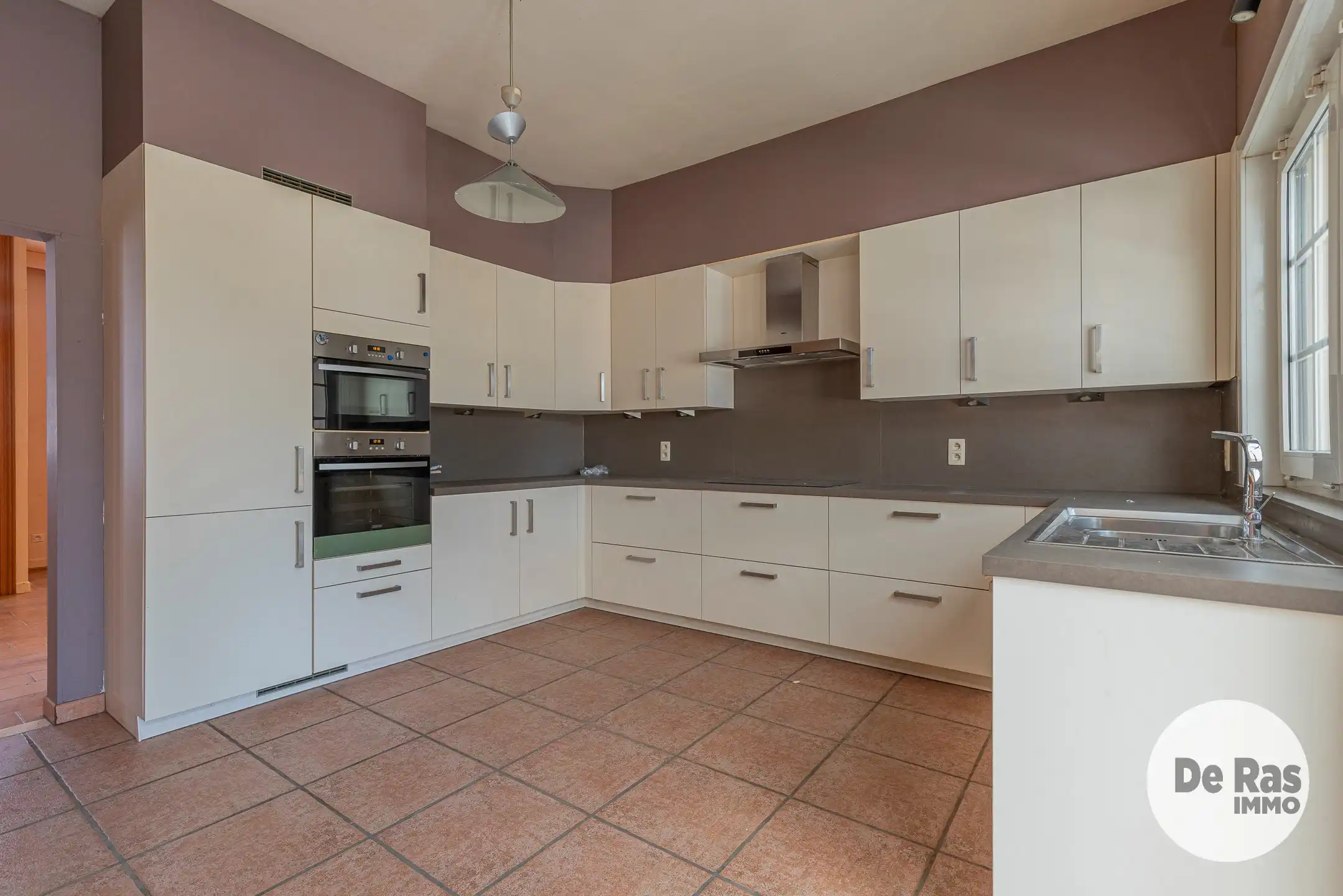 WICHELEN – Te renoveren woning met 3 kamers op leuke locatie foto 8