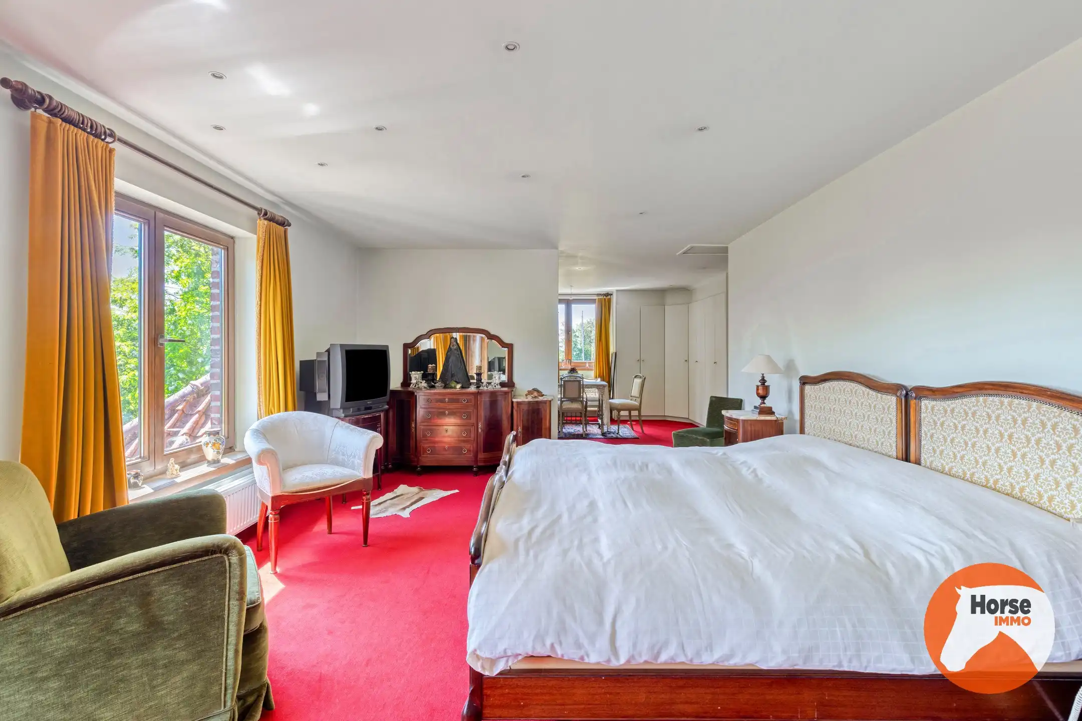 ROESELARE – Unieke villa met bijgebouwen op 4,7 ha foto 10
