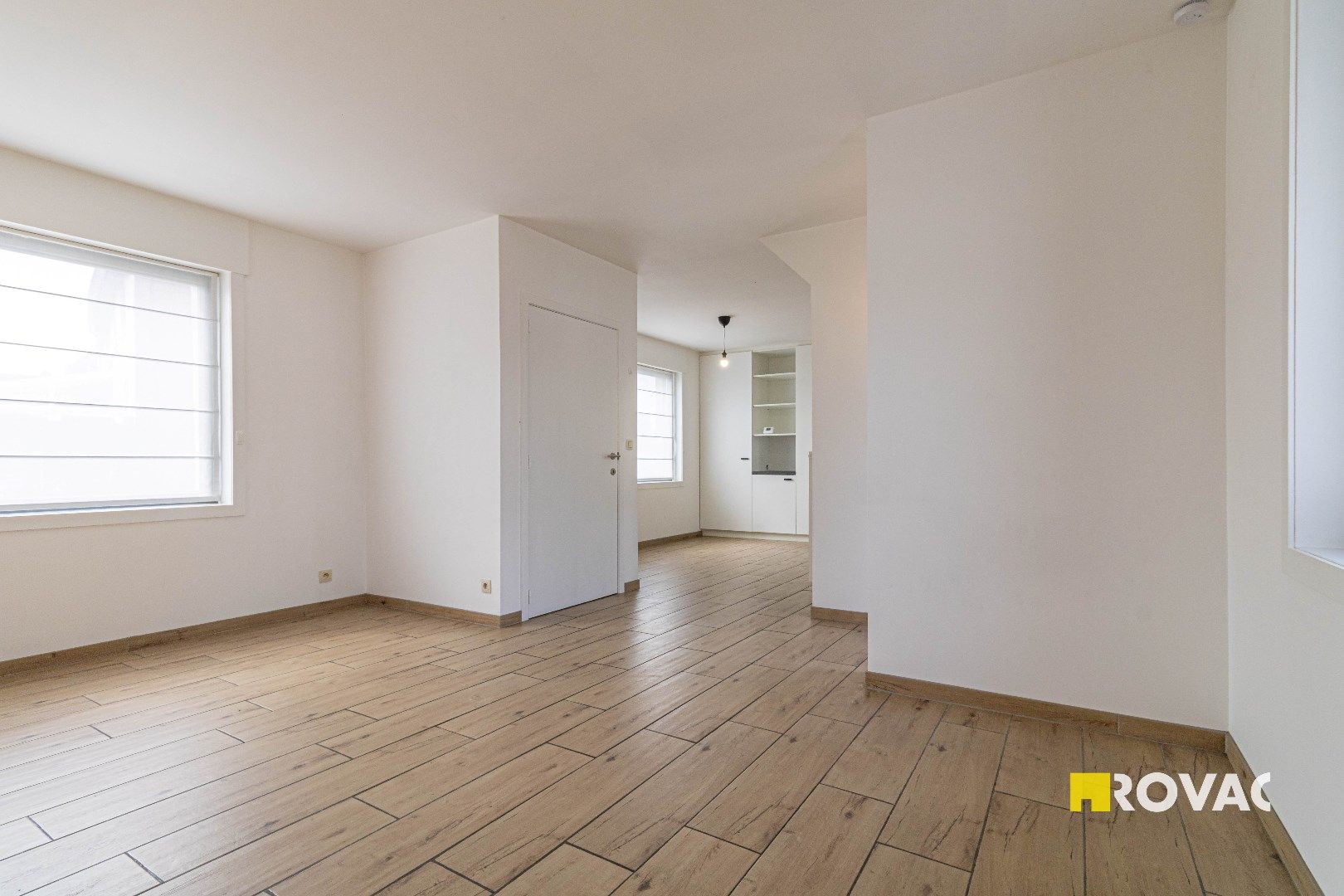 Gerenoveerde hoekwoning met 2 slaapkamers, tuin en uitweg.  foto 6
