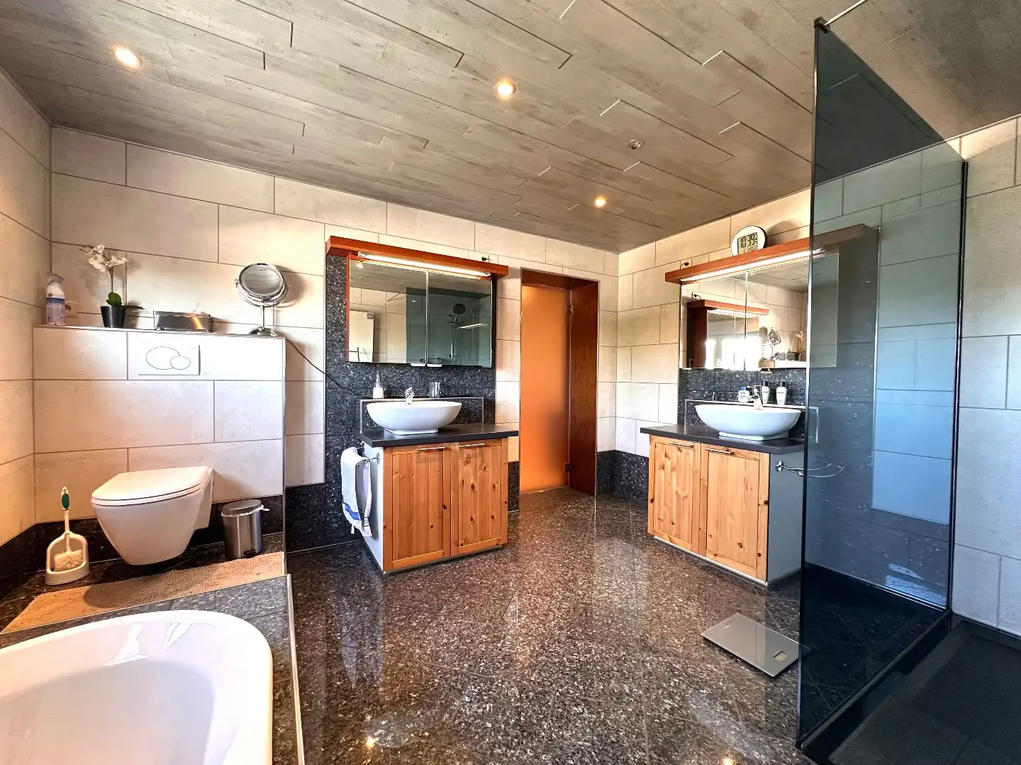 Verzorgde gezinswoning met uitzonderlijke garage op een ruim perceel in Zichen-Zussen-Bolder (Riemst) foto 23