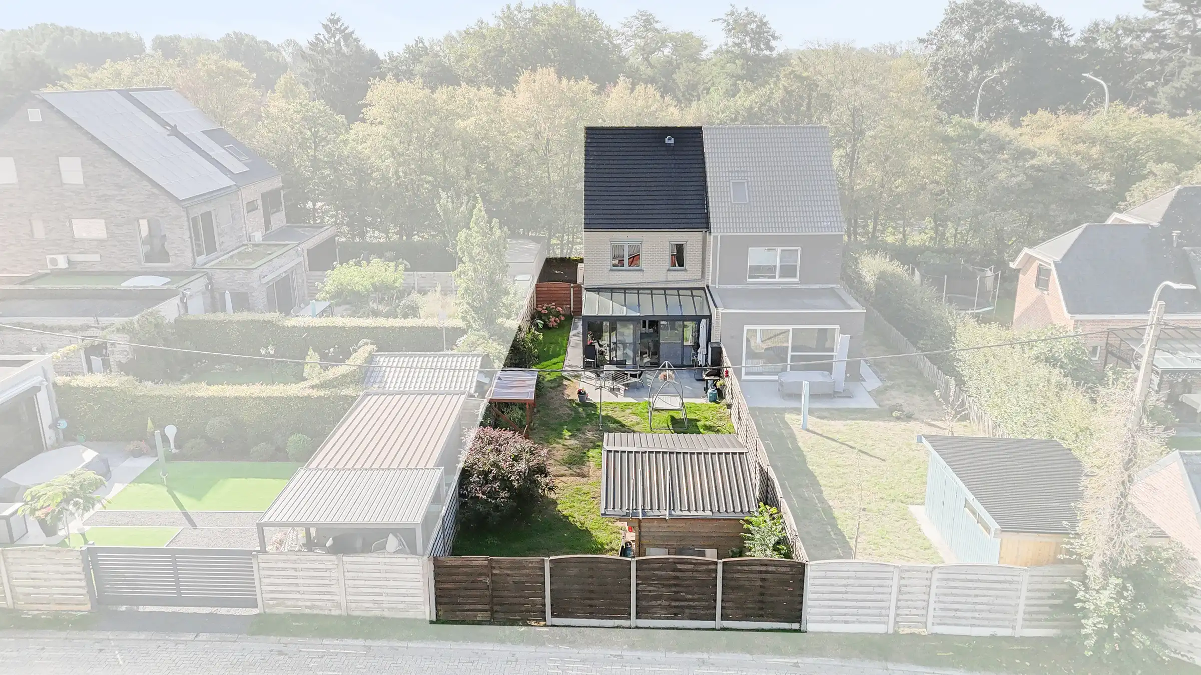 Recente half open bebouwing op gunstige locatie foto 12