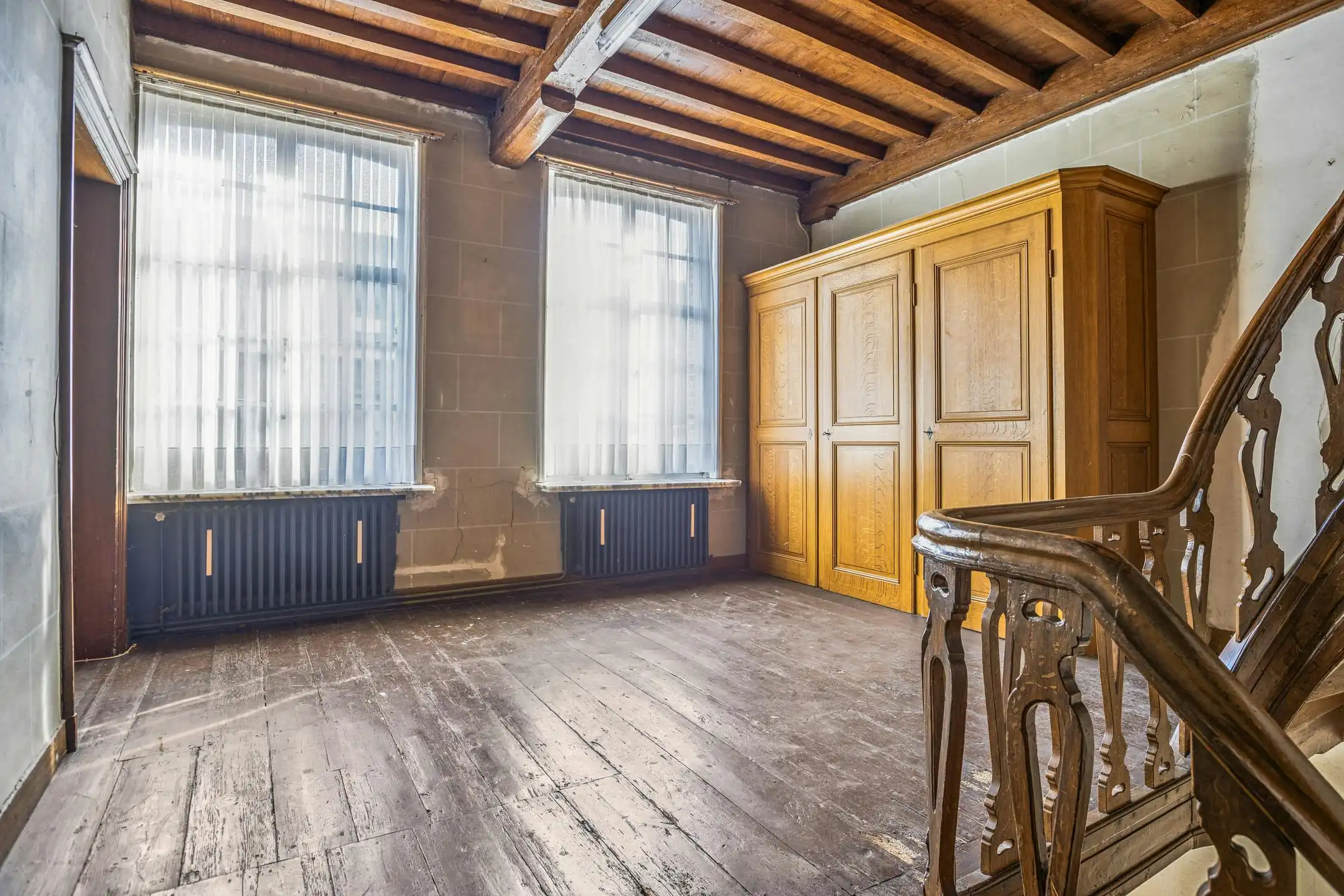 Handelspand met woning in centrum Veurne. foto 21