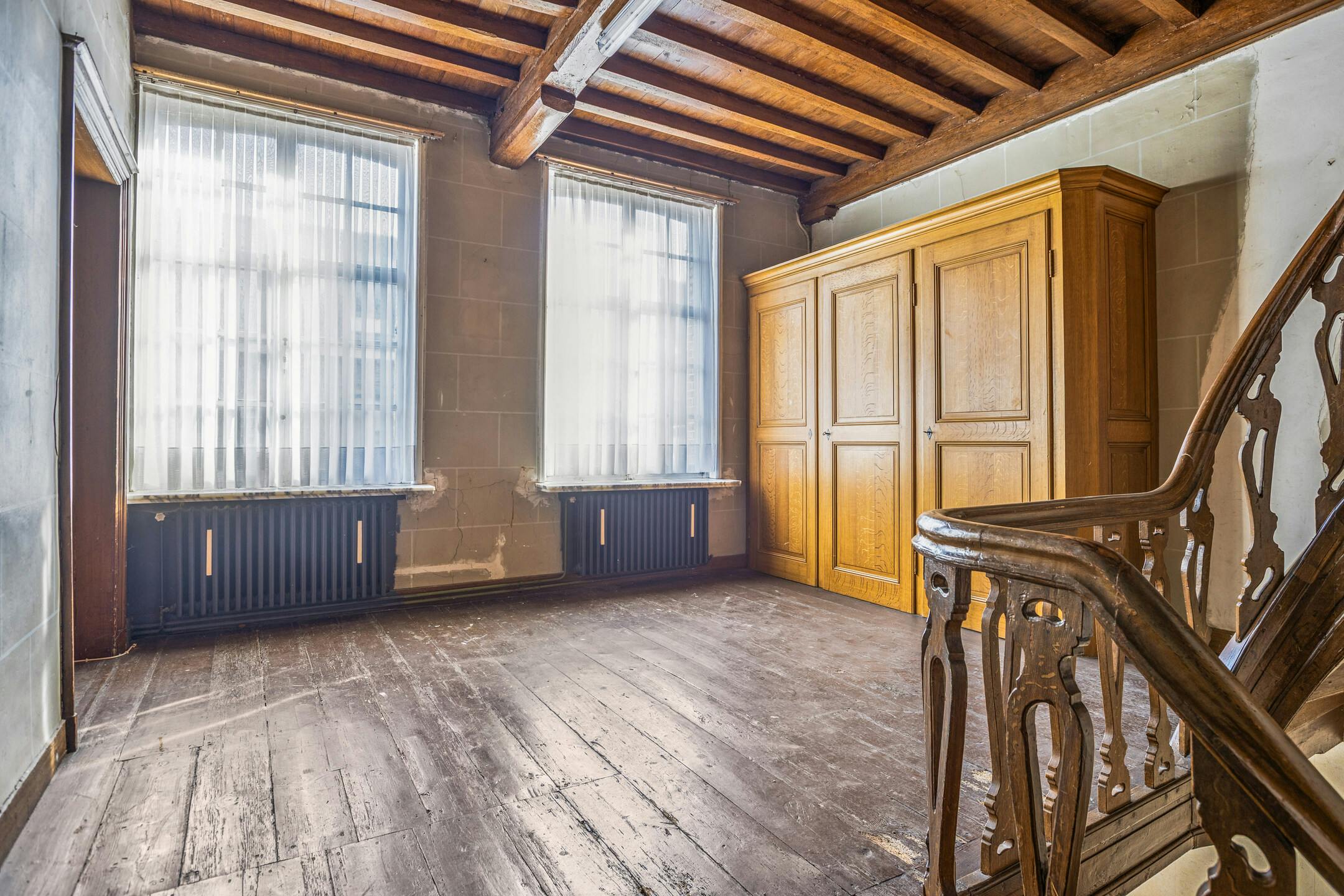 Handelspand met woning in centrum Veurne. foto 21