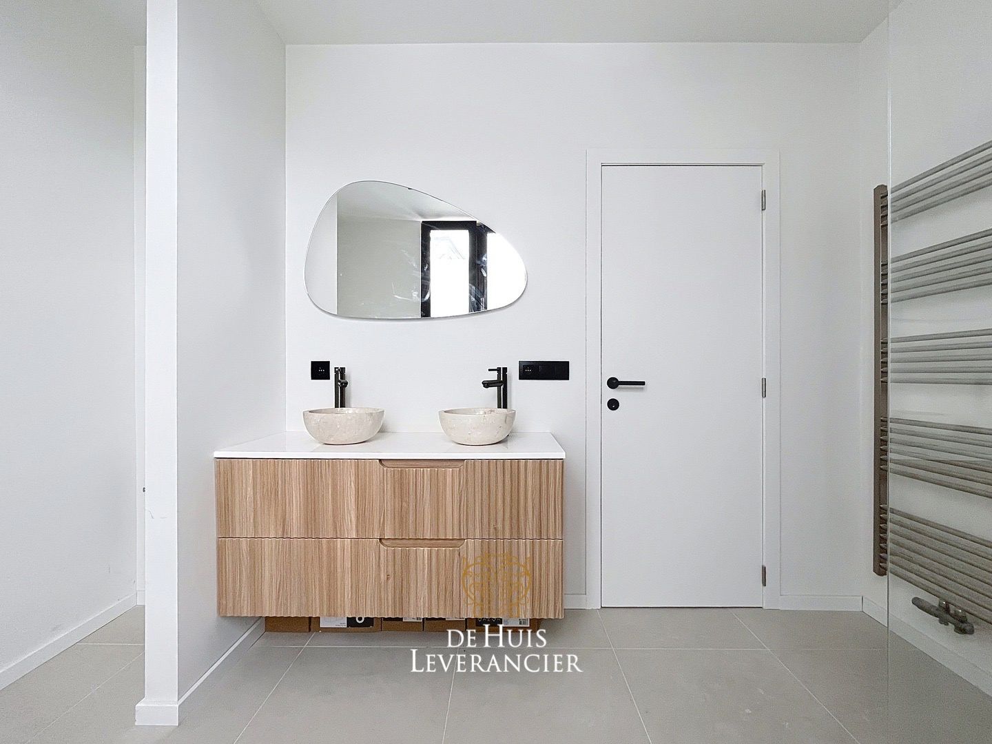 Gerenoveerde rijwoning met charme elementen  foto 19
