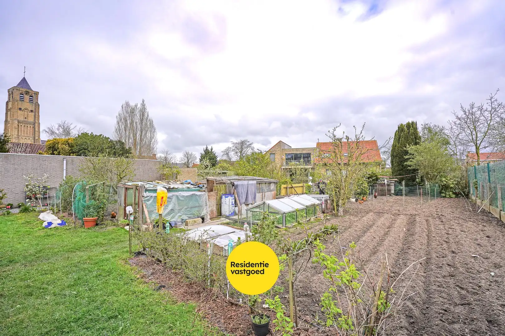 Recent appartement met privatieve tuin (346m²)  en ruim terras (40m²) in het centrum van Woumen! foto 17