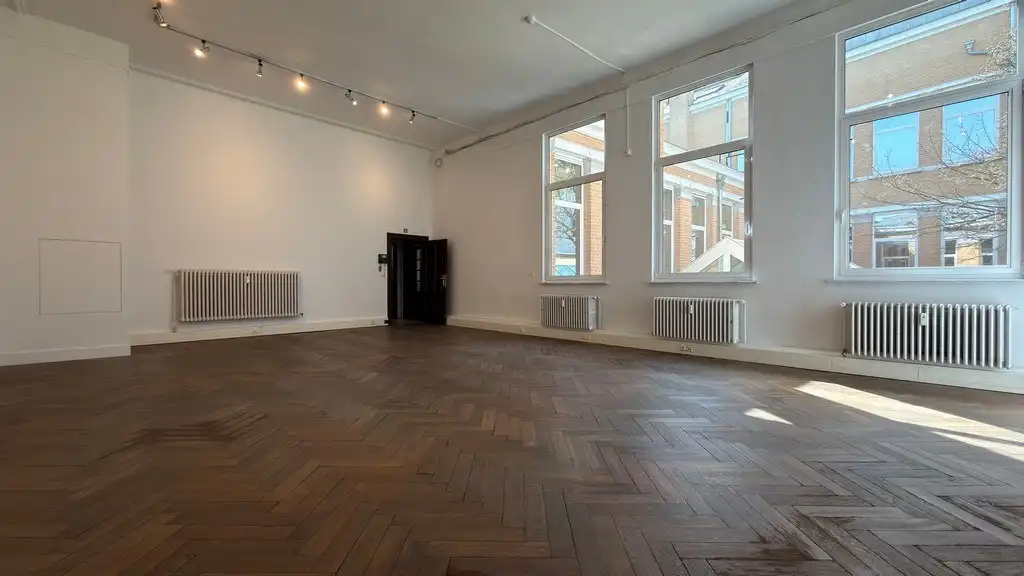 Kantoren te huur in prachtig herenhuis in centrum Antwerpen foto 9