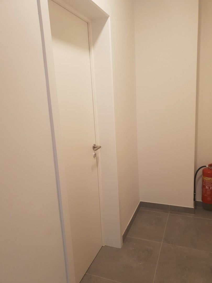 Instapklaar, duurzaam afgewerkt appartement te huur in Sint-Amandsberg foto 20