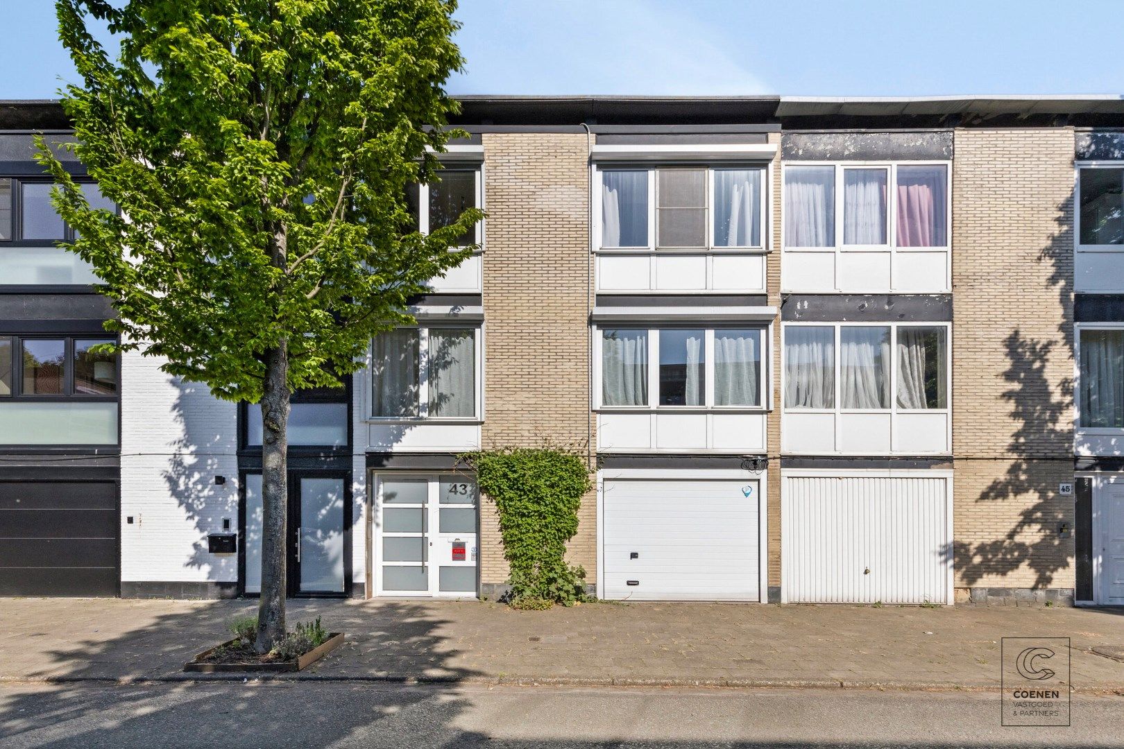 Instapklare bel-étage woning van 158 m² met drie slaapkamers op toplocatie te Linkeroever! foto 19