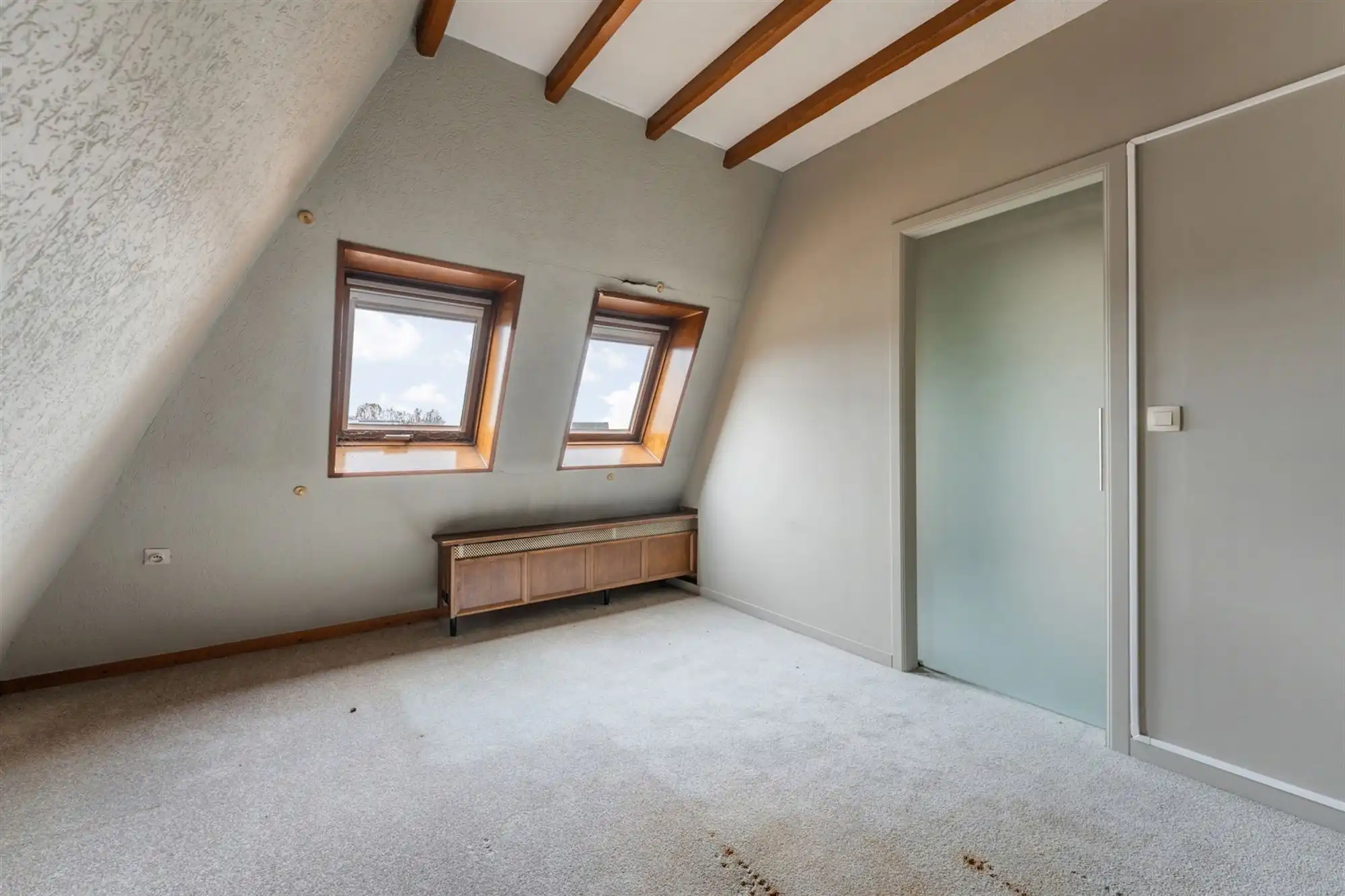 HANDELSPAND MET GOEDE VISIBILITEIT EN RUIME PARKING MET BOVENLIGGEND APPARTEMENT IN HEUSDEN-ZOLDER foto 13