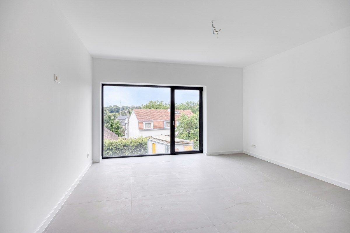 Energiezuinige, afgewerkte nieuwbouwwoning voorzien van alle comfort foto 9