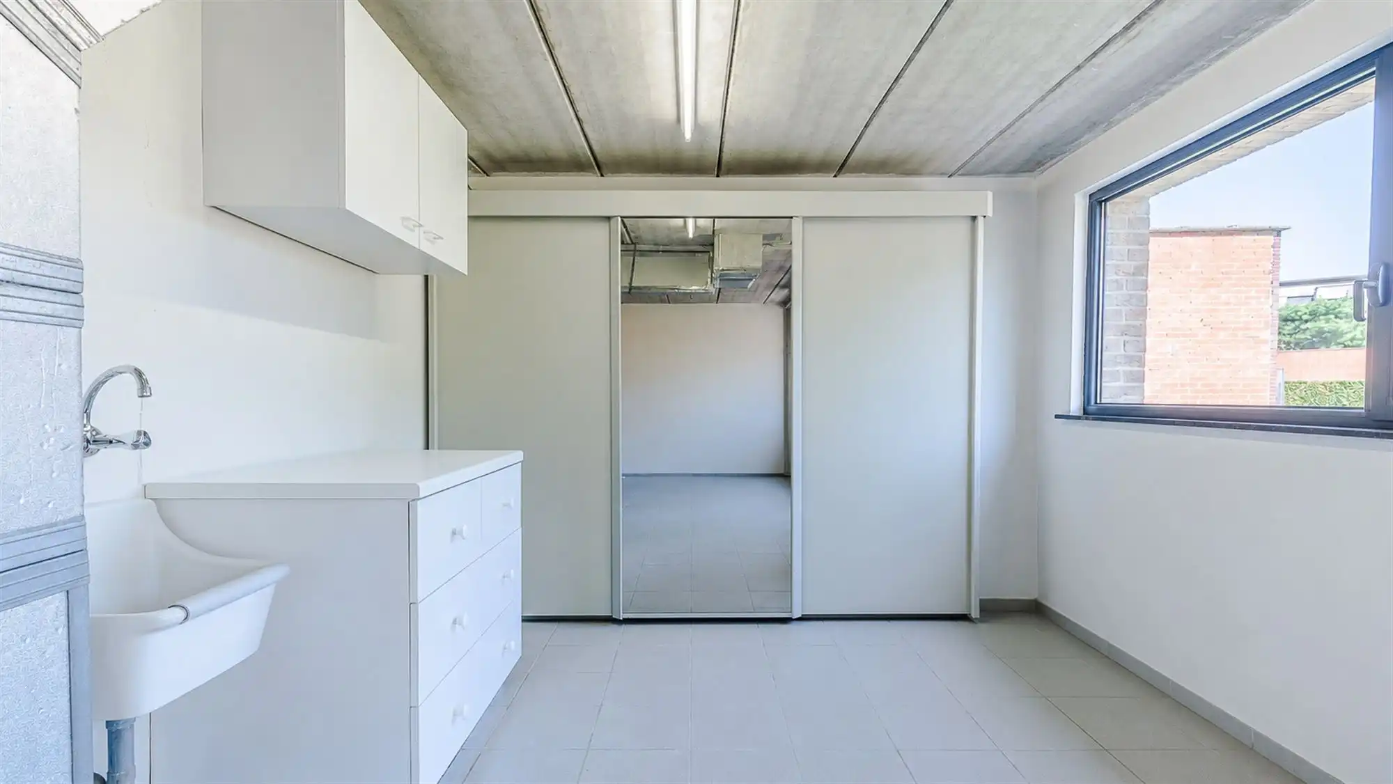 Stijlvolle bel-etagewoning met zonnige tuin foto 8