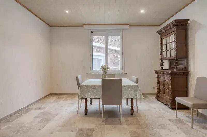 Wonen op het dorpsplein, met veel ruimte. foto 5