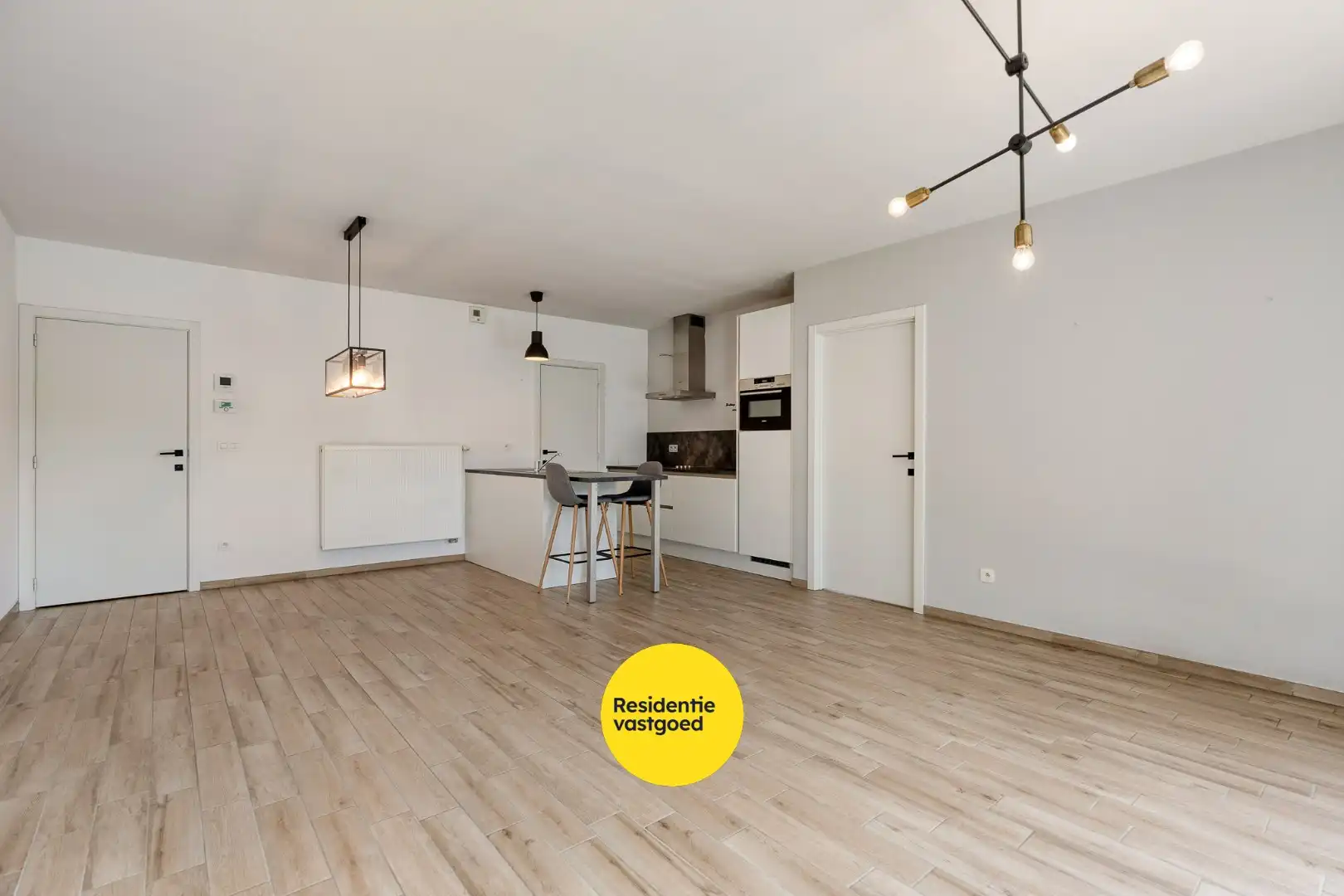 Instapklaar 1-slpk appartement te Laken foto 4