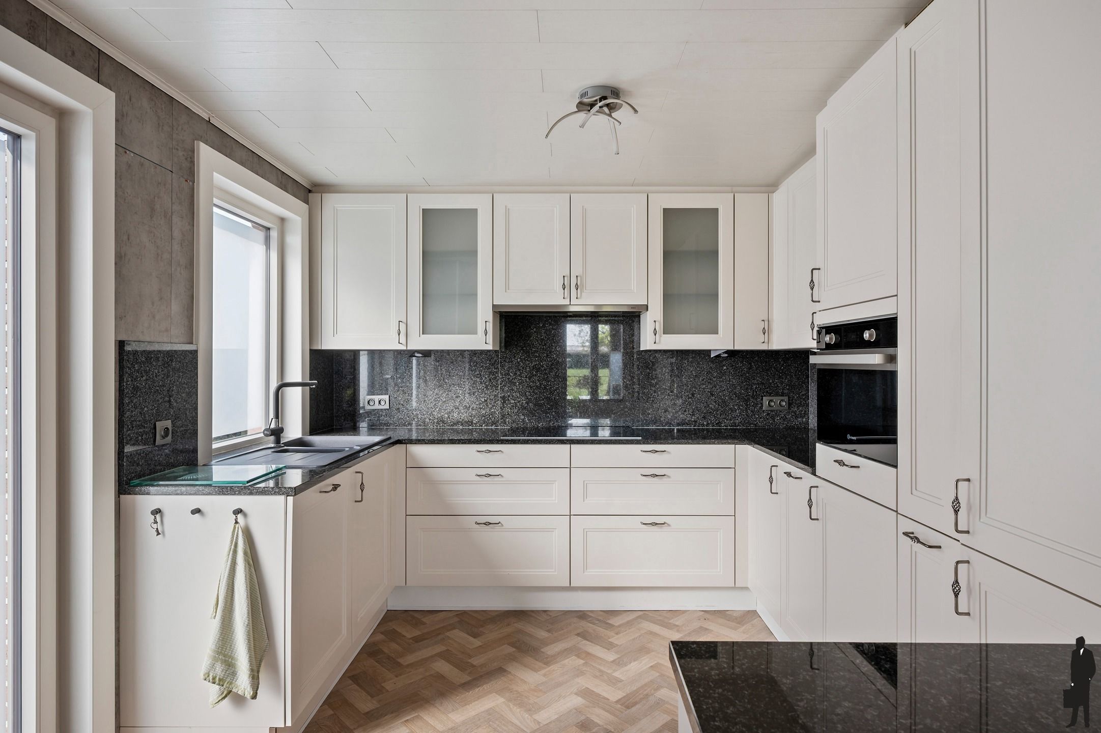 Volledig gerenoveerde woning met 4 slaapkamers  foto 8