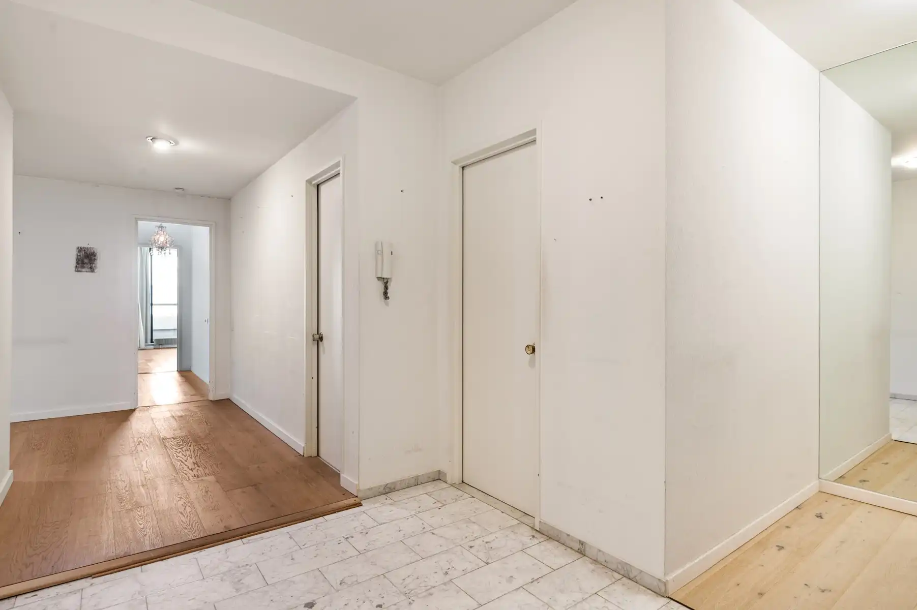 Licht en gezellig appartement 135m² + 22m² terras foto {{pictureIndex}}